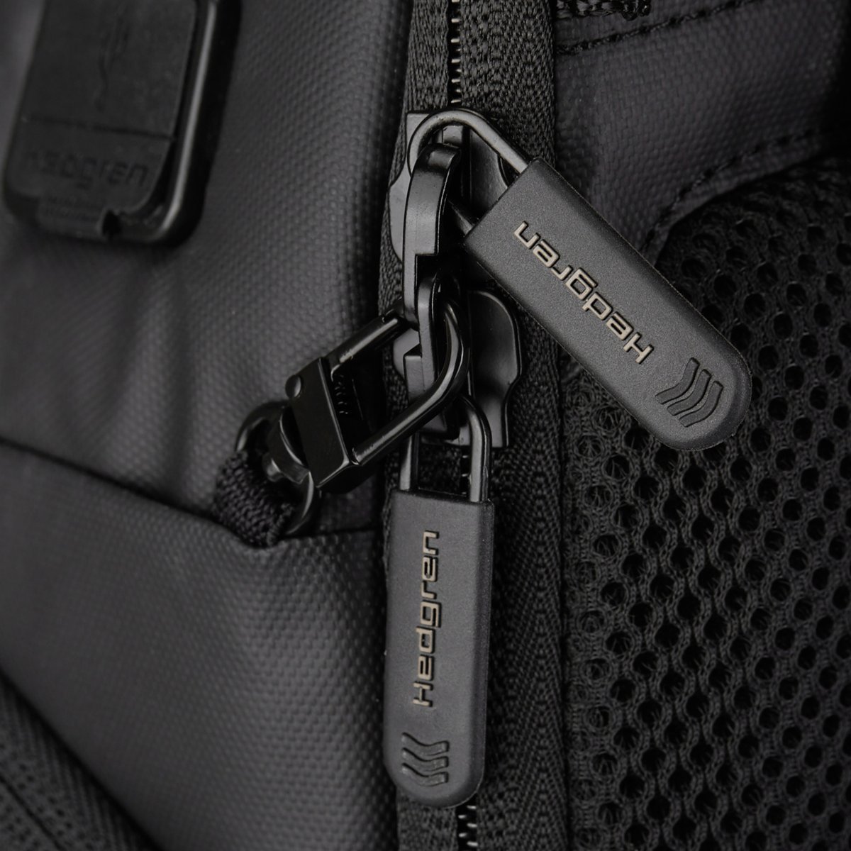 Hedgren Commute TURTLE Backpack/Duffle 15,6" Black Hedgren Commute TURTLE Backpack/Duffle 15,6" Black