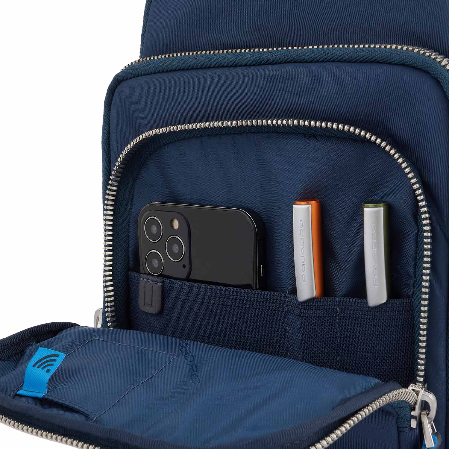 Piquadro PQ-RY Querträgertasche aus rezykliertem Stoff