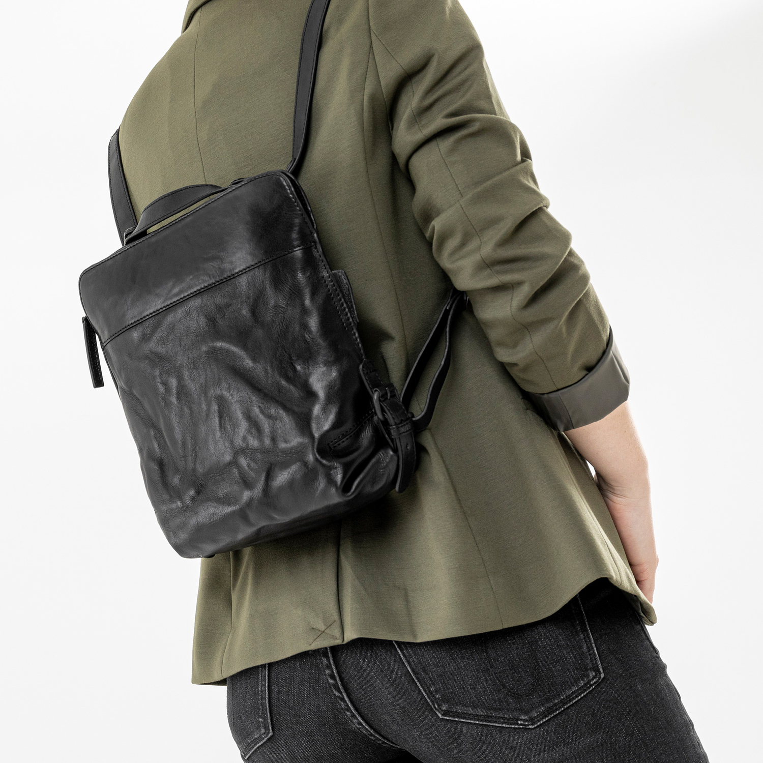 aunts & uncles Grandma's Luxury Club Mrs. Crumble Cookie multifunktional: Rucksack/Umhängetasche black smoke