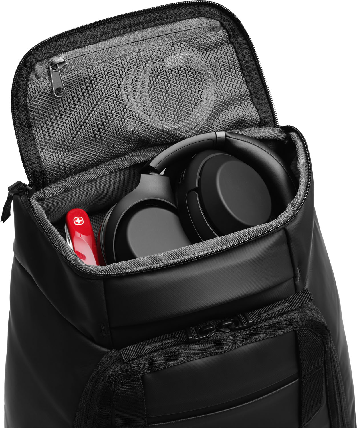 D_b_ Hugger Backpack 30L Sand Grey