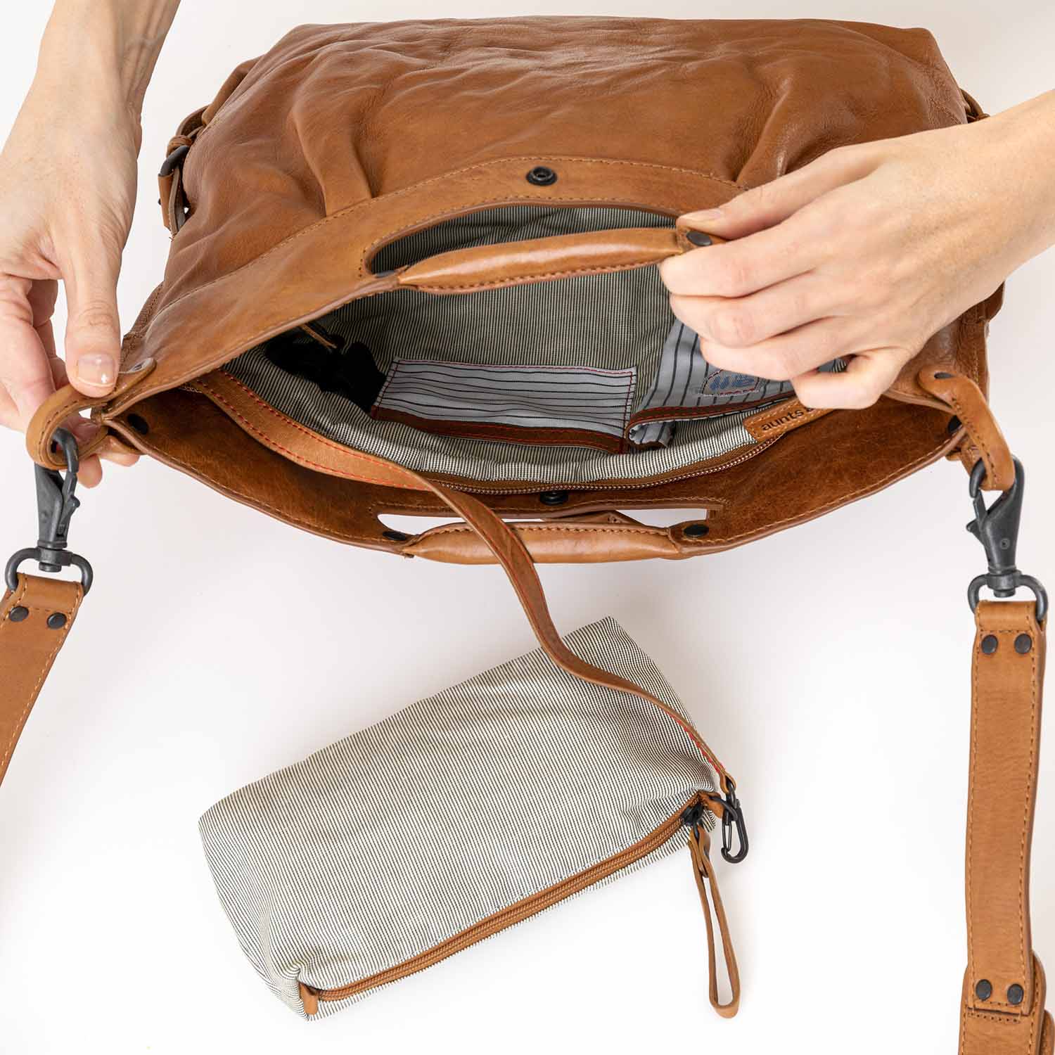 aunts & uncles Grandma's Luxury Club Mrs. Muffin Umhängetasche caramel aunts & uncles Grandma's Luxury Club Mrs. Muffin Umhängetasche caramel