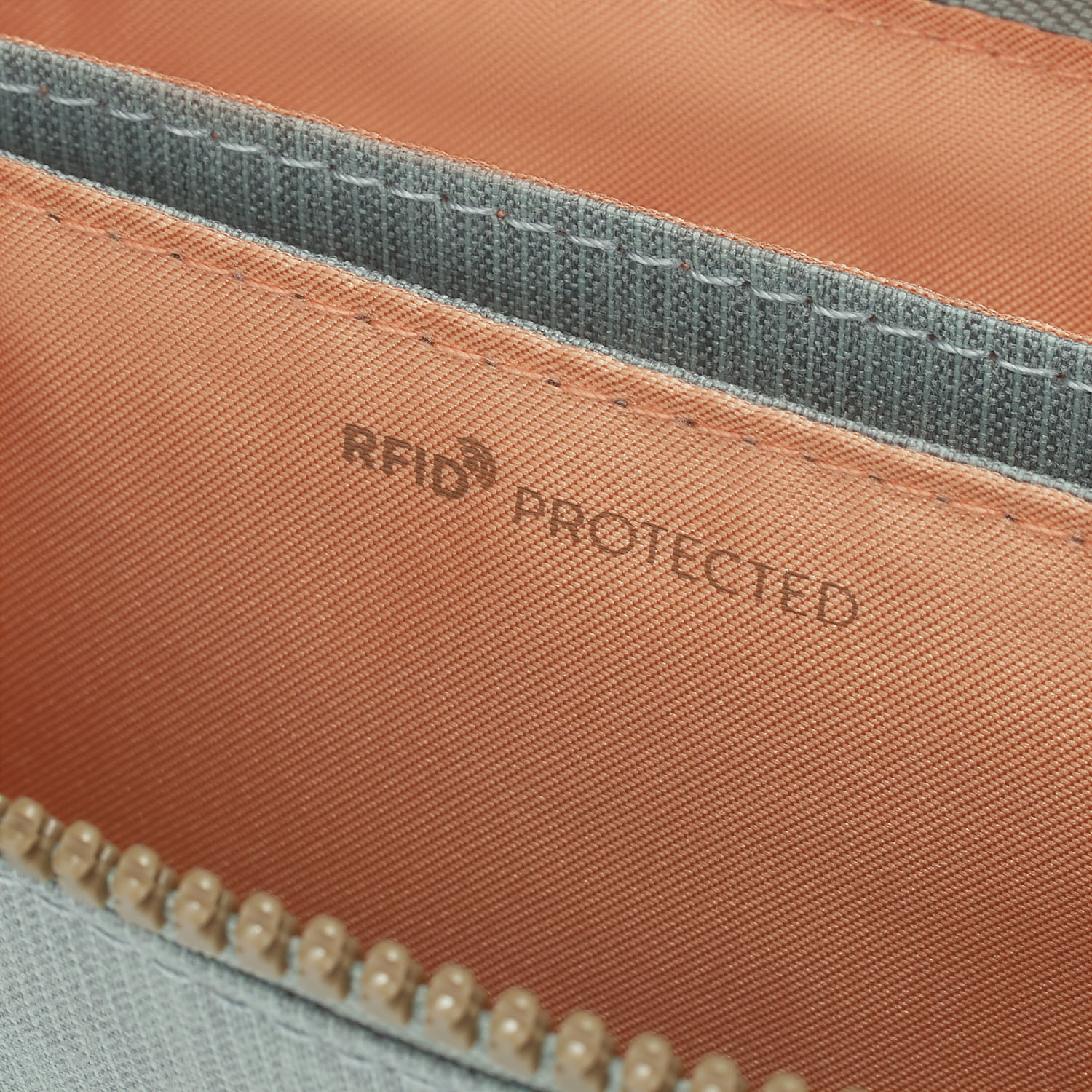 Hedgren Inner City EMMA Crossover 3 cmpt RFID Linden Essence Hedgren Inner City EMMA Crossover 3 cmpt RFID Linden Essence