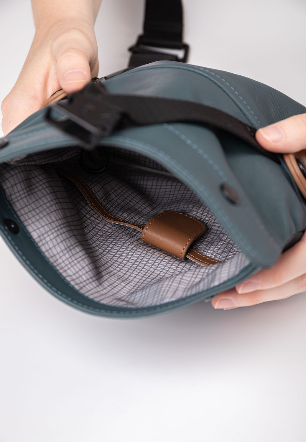 aunts & uncles Japan Tsu Multifunktional: Gürteltasche/Umhängetasche cosmic void