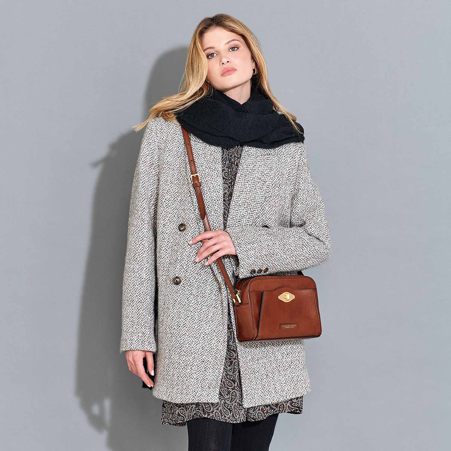 The Bridge Barbara Kameratasche Tirol Grün/Gold The Bridge Barbara Kameratasche Tirol Grün/Gold