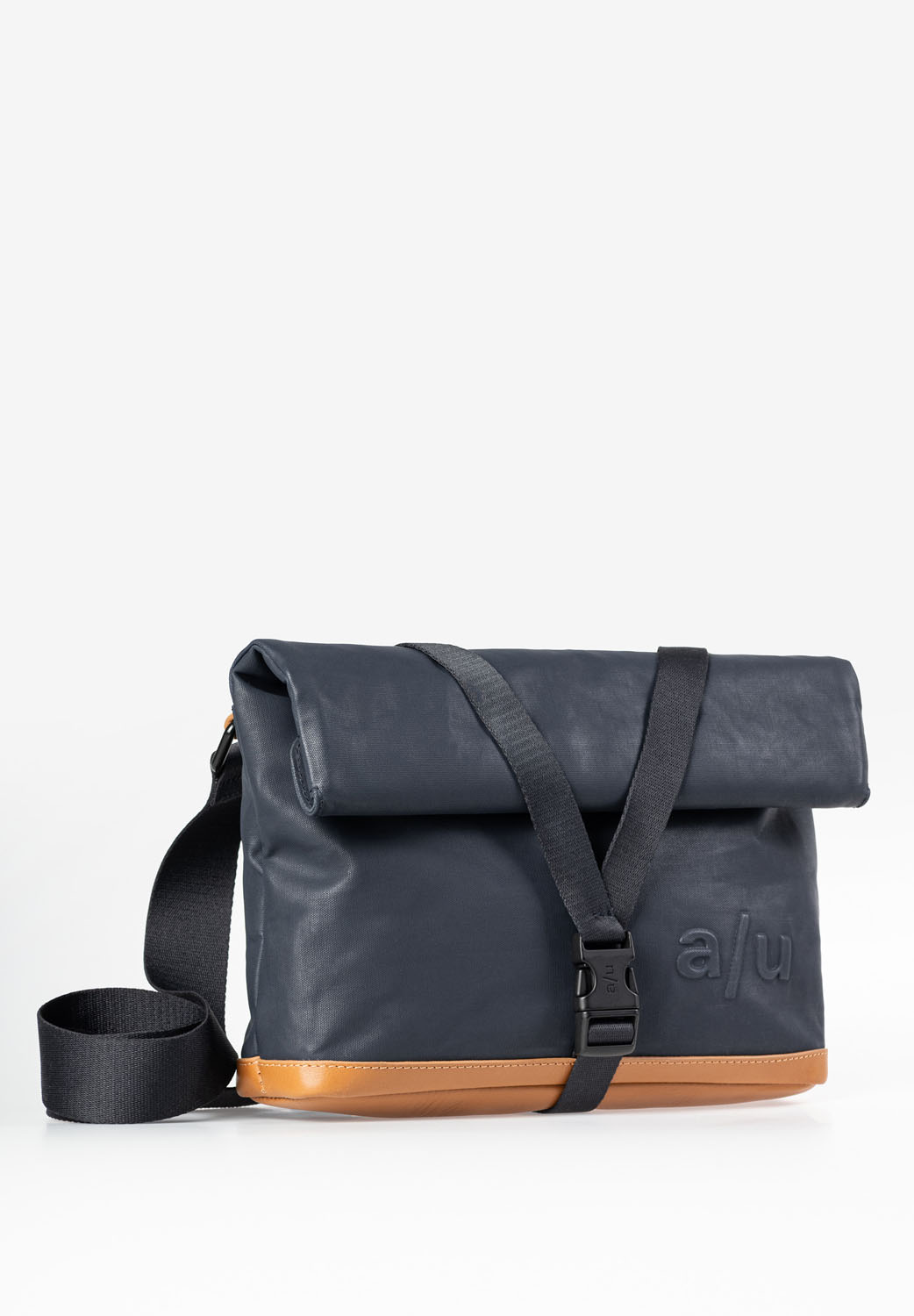 aunts & uncles Japan Yao Rolltop-Umhängetasche night blue