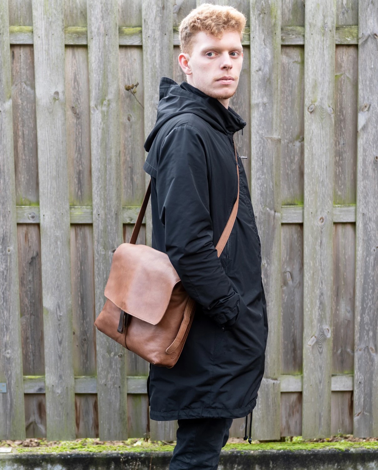 Harold's Lift Notebook Messengerbag cognac