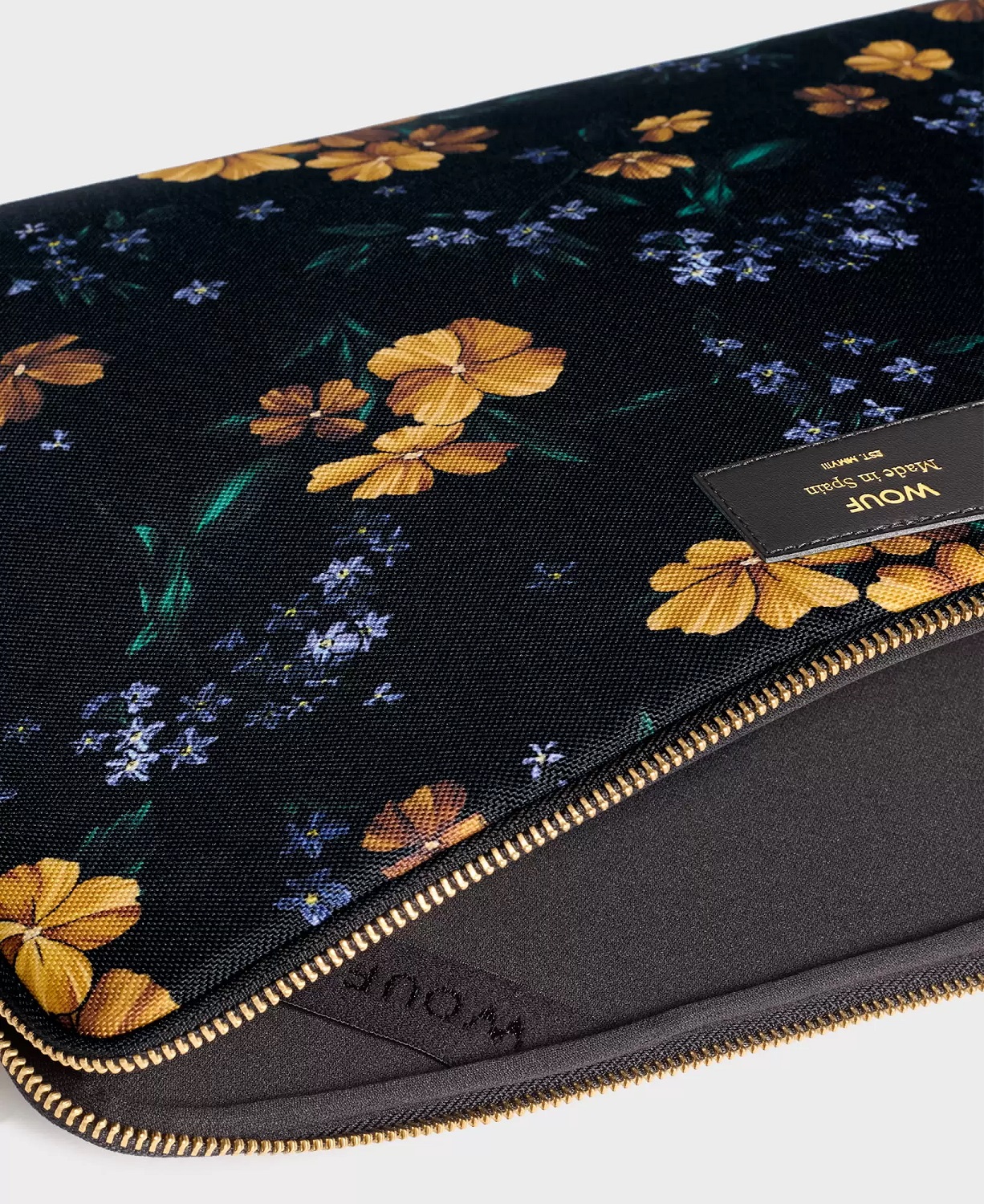 Wouf Recycled Collection Laptop 15" Adele Wouf Recycled Collection Laptop 15" Adele