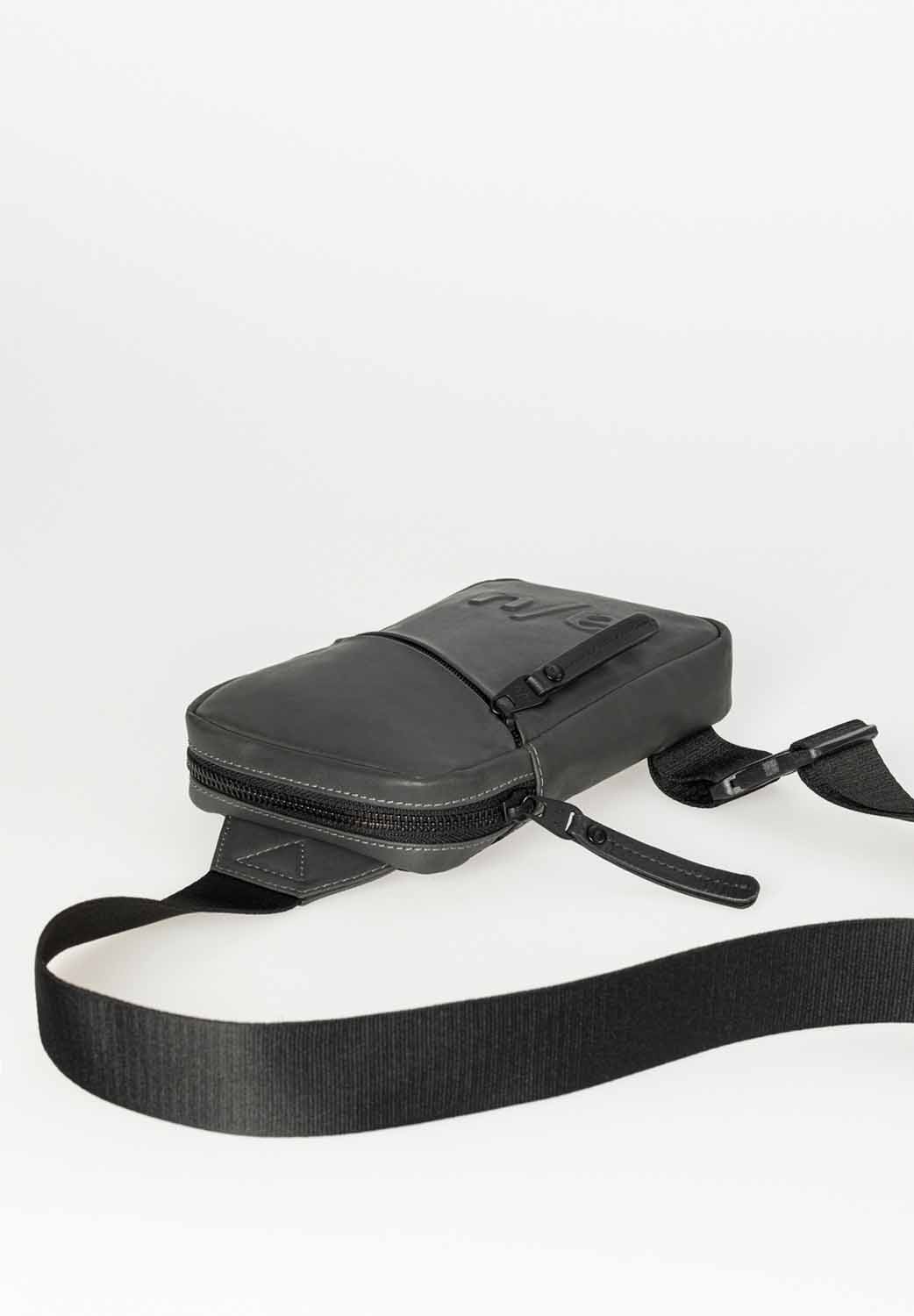 aunts & uncles Japan Iwako Crossbag / Phonebag volcanic ash aunts & uncles Japan Iwako Crossbag / Phonebag volcanic ash