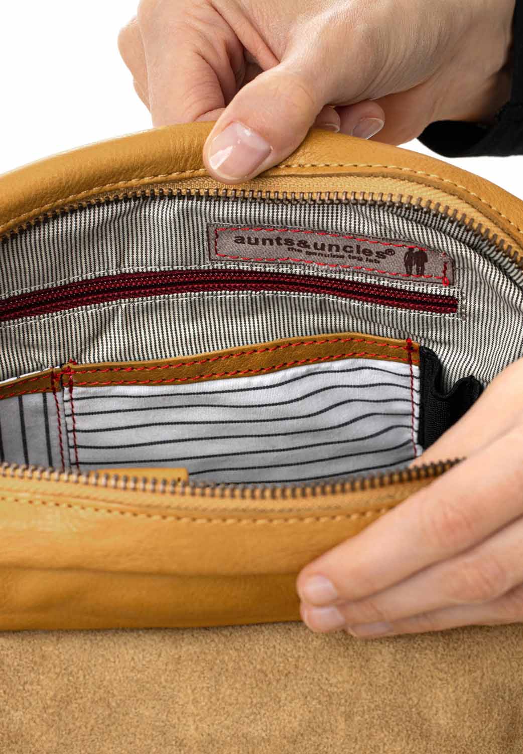 aunts & uncles Grandma's Luxury Club Miss Applepie Umhängetasche buckthorn