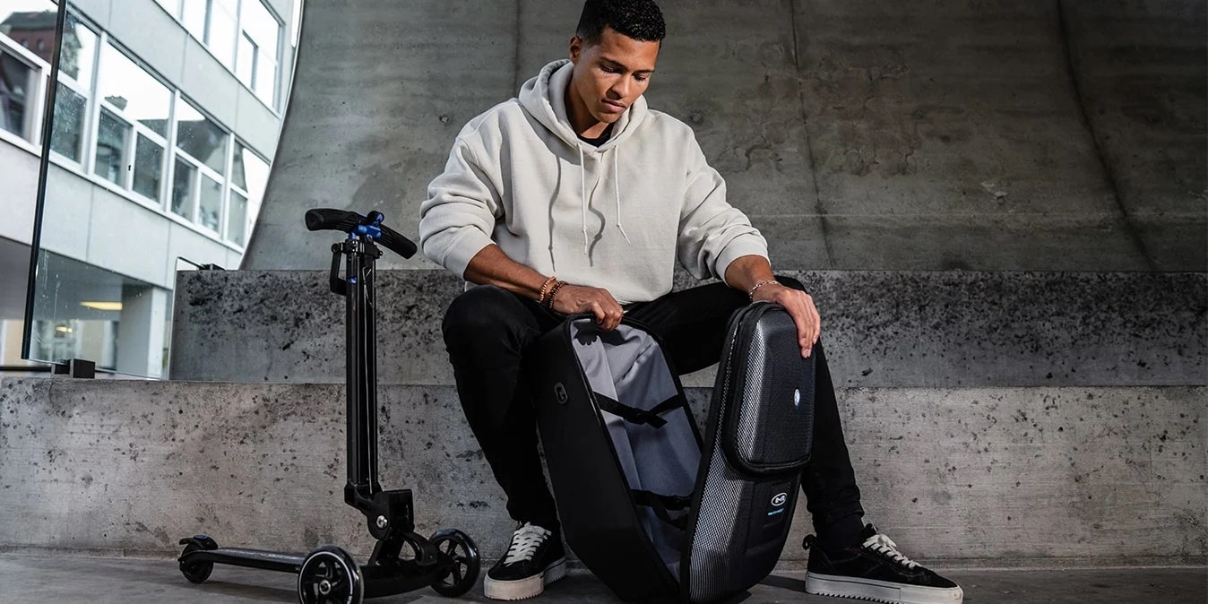 Micro Mobility Micro Luggage Scooter 4.0 schwarz