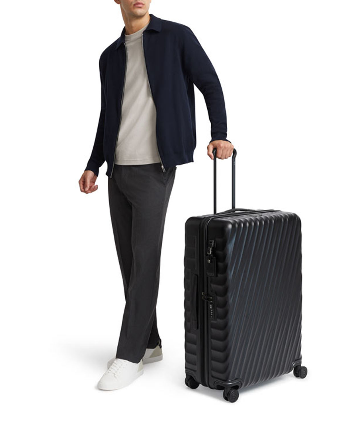 Tumi 19 Degree Erweiterbarer Aufgabekoffer für längere Reisen 77,5cm; matte + GRATIS HOTELGUTSCHEIN