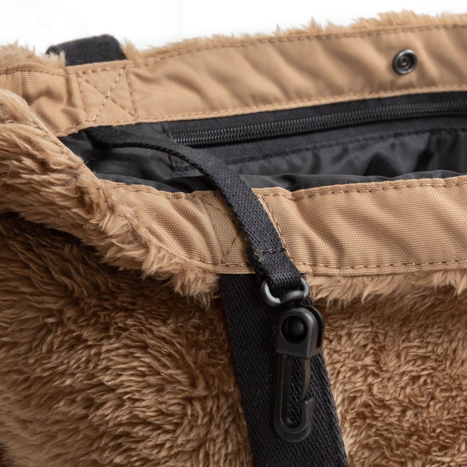 Eastpak CHARLIE Tasche Fuzzy Brown