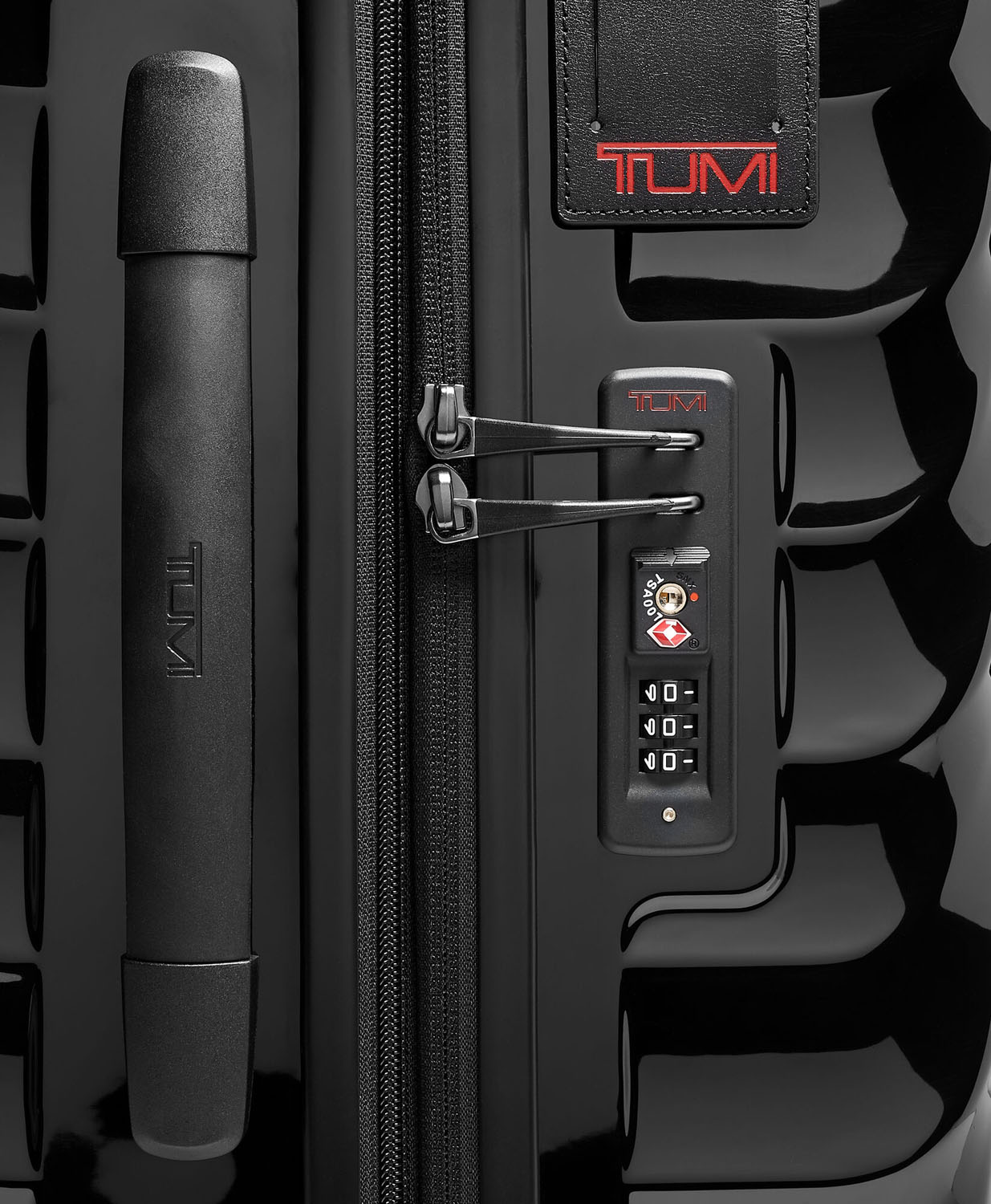 Tumi 19 Degree Erweiterbarer Aufgabekoffer für Kurzreisen 66cm, glänzed Black