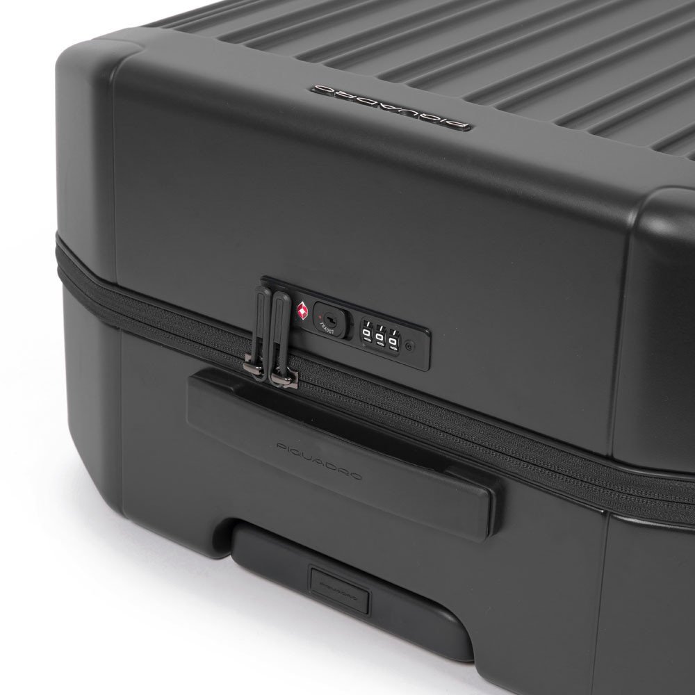 Piquadro PQ-Light Mittelgroßer Hartschalentrolley 4-Rollen matt black Piquadro PQ-Light Mittelgroßer Hartschalentrolley 4-Rollen matt black