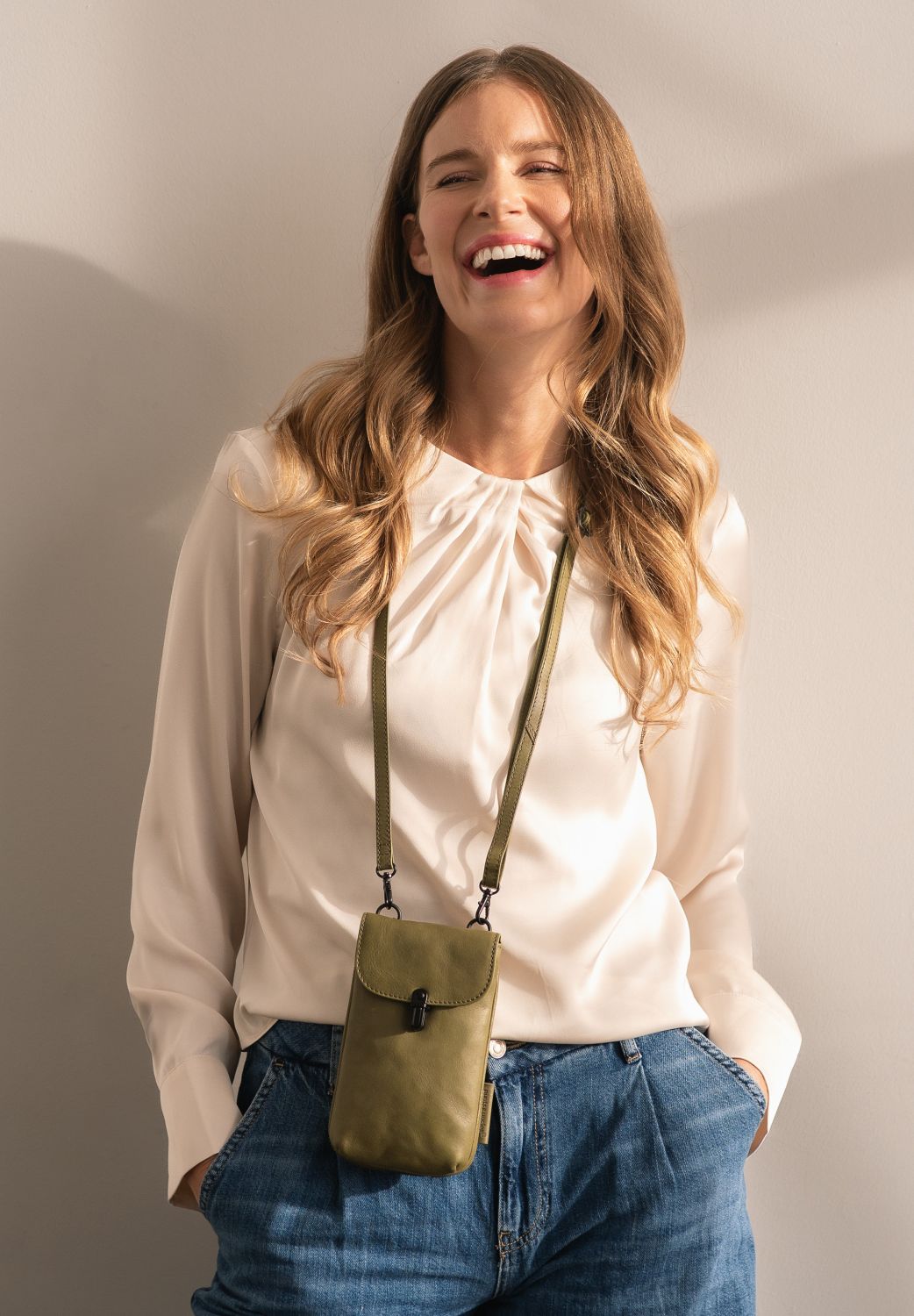 aunts & uncles Grandma's Luxury Club Mrs. Lemon Twist Phonebag olive branch aunts & uncles Grandma's Luxury Club Mrs. Lemon Twist Phonebag olive branch