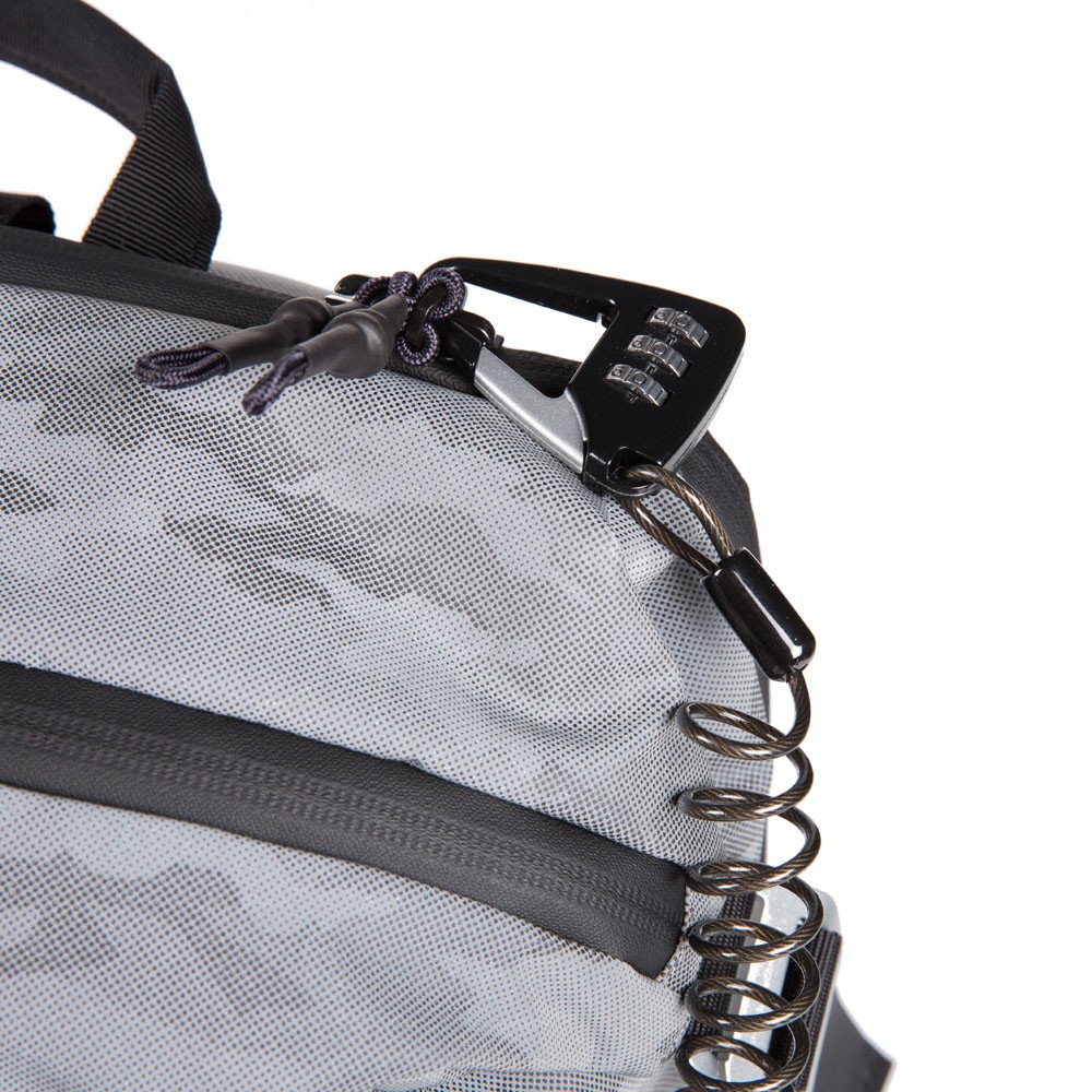 Piquadro PQ-Modular Laptoprucksack 15,6" aus rezykliertem antiviralen-Stoff und Diebstahlsicherung Camo Grigio Piquadro PQ-Modular Laptoprucksack 15,6" aus rezykliertem antiviralen-Stoff und Diebstahlsicherung Camo Grigio