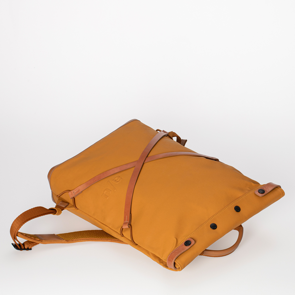 aunts & uncles Japan Yokohama Rolltop Rucksack mit 13" Notebookfach butterscotch aunts & uncles Japan Yokohama Rolltop Rucksack mit 13" Notebookfach butterscotch