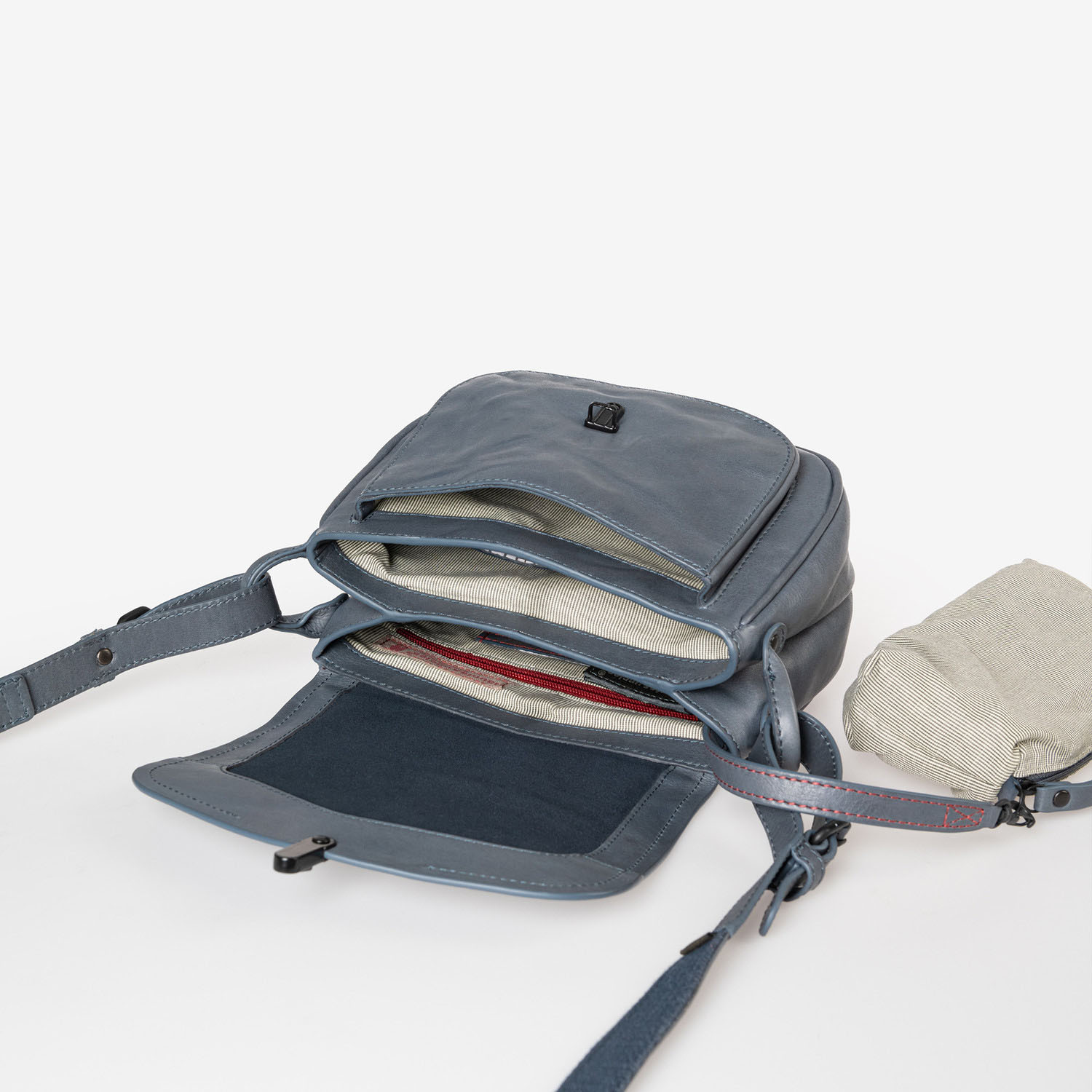 aunts & uncles Grandma's Luxury Club Mrs. Meringue Pie Wind aunts & uncles Grandma's Luxury Club Mrs. Meringue Pie Wind