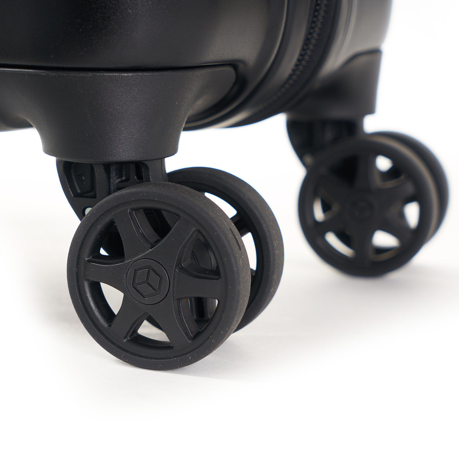 Hedgren Edge Carve XS Cabin Trolley, 4 Rollen, 55cm Black Hedgren Edge Carve XS Cabin Trolley, 4 Rollen, 55cm Black