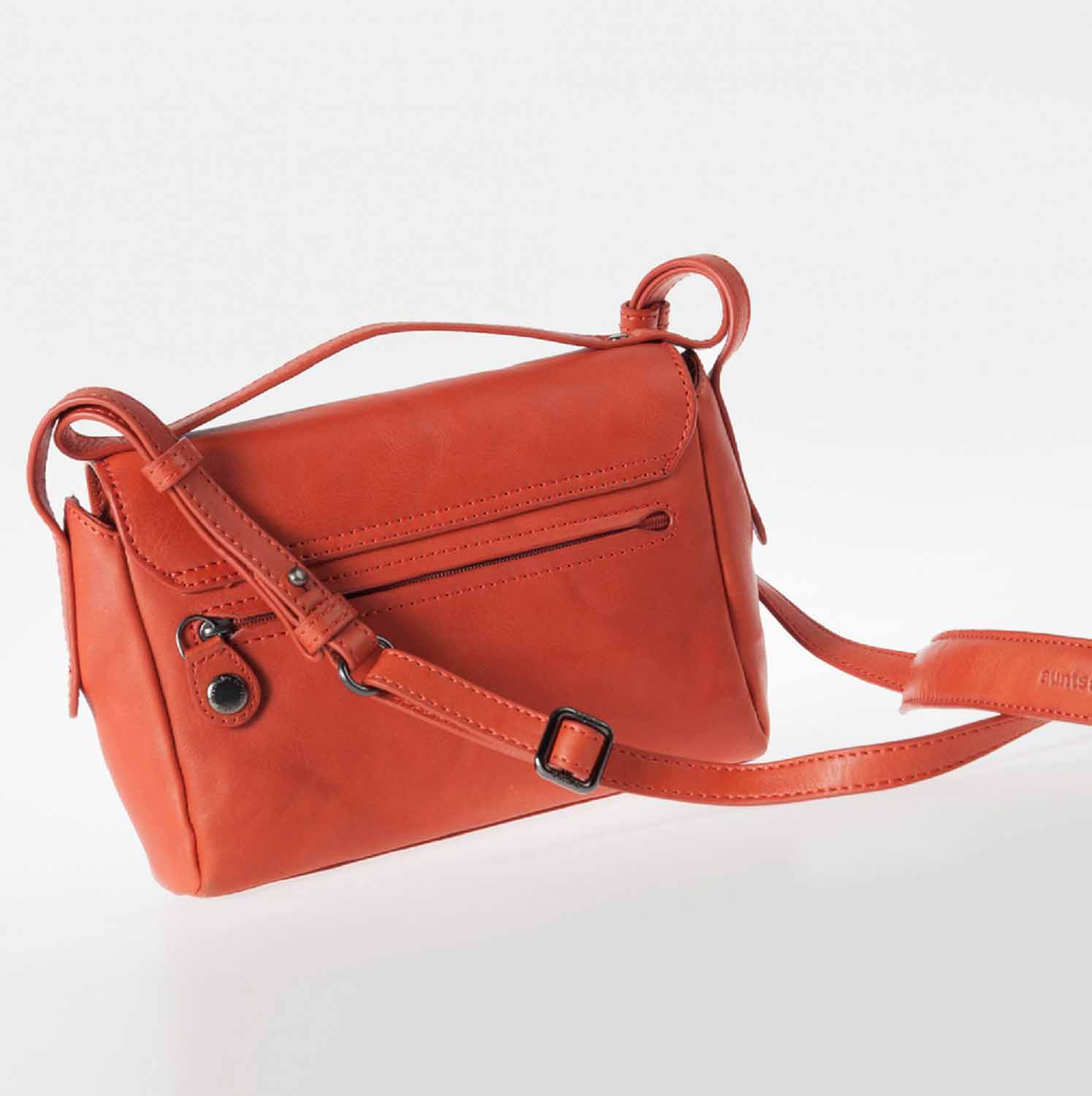 aunts & uncles Grandma's Luxury Club Mrs. Bao Bun Schultertasche rooibos tea aunts & uncles Grandma's Luxury Club Mrs. Bao Bun Schultertasche rooibos tea