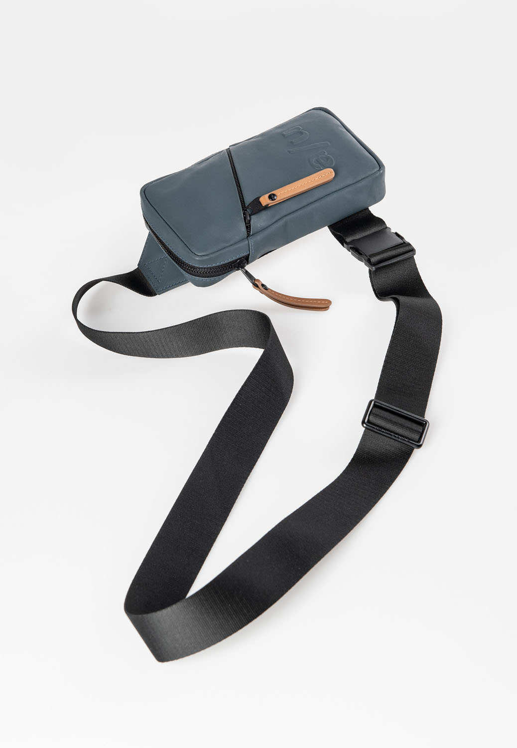 aunts & uncles Japan Iwako Crossbag / Phonebag cosmic void