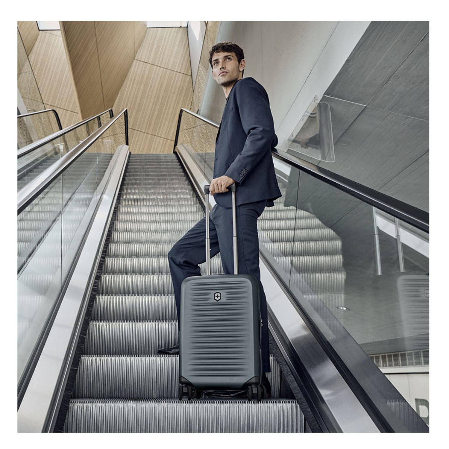 Victorinox Airox Advanced Frequent Flyer Carry-On, erweiterbar Storm Victorinox Airox Advanced Frequent Flyer Carry-On, erweiterbar Storm