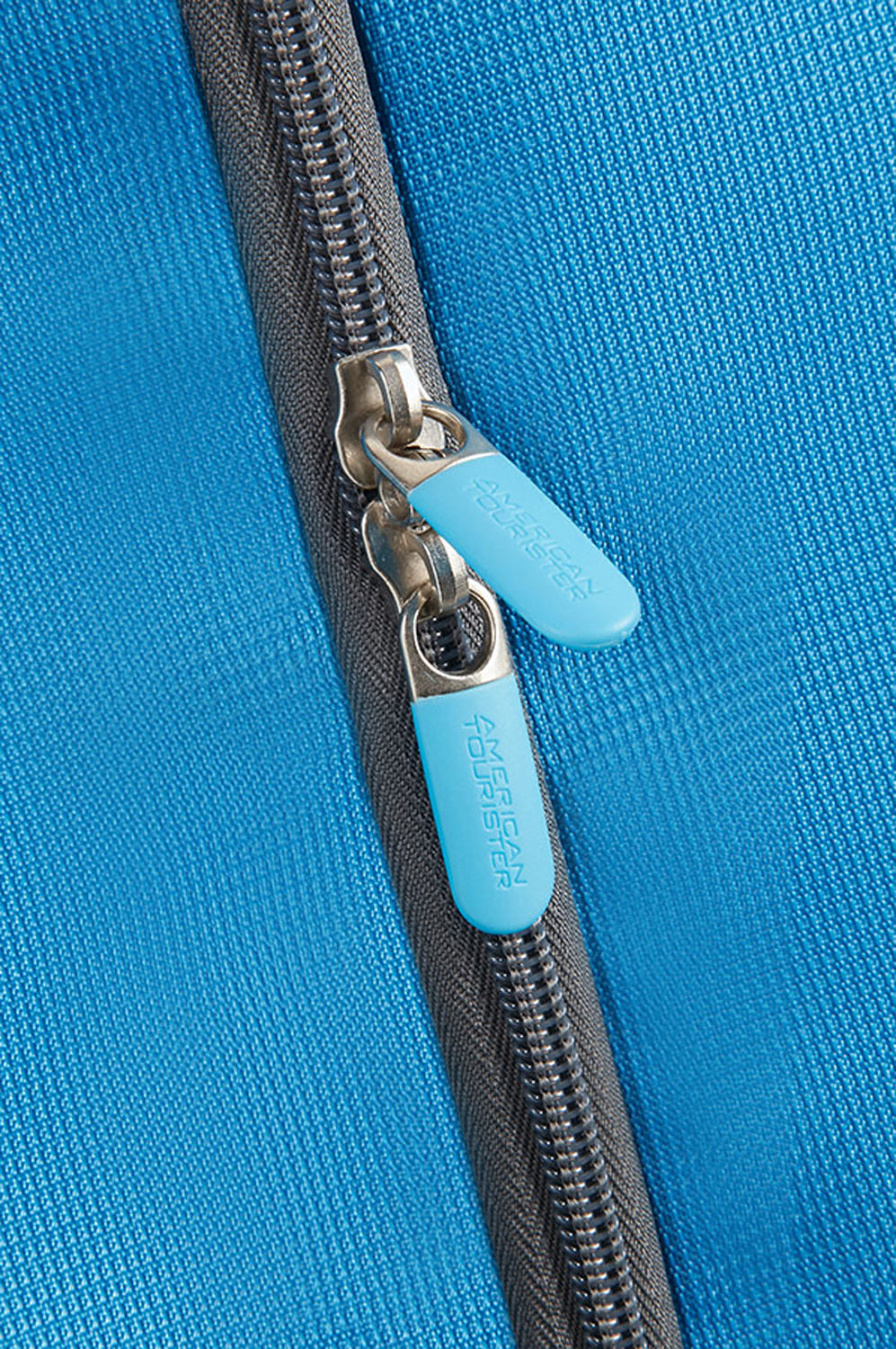 American Tourister Road Quest Trolley mit 4 Rollen 55cm Bluestar Print