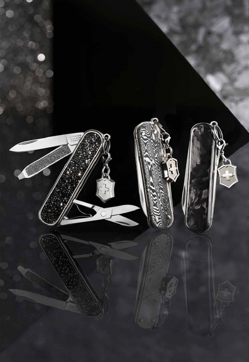 Victorinox Classic SD Brilliant, 58 mm, Carbon