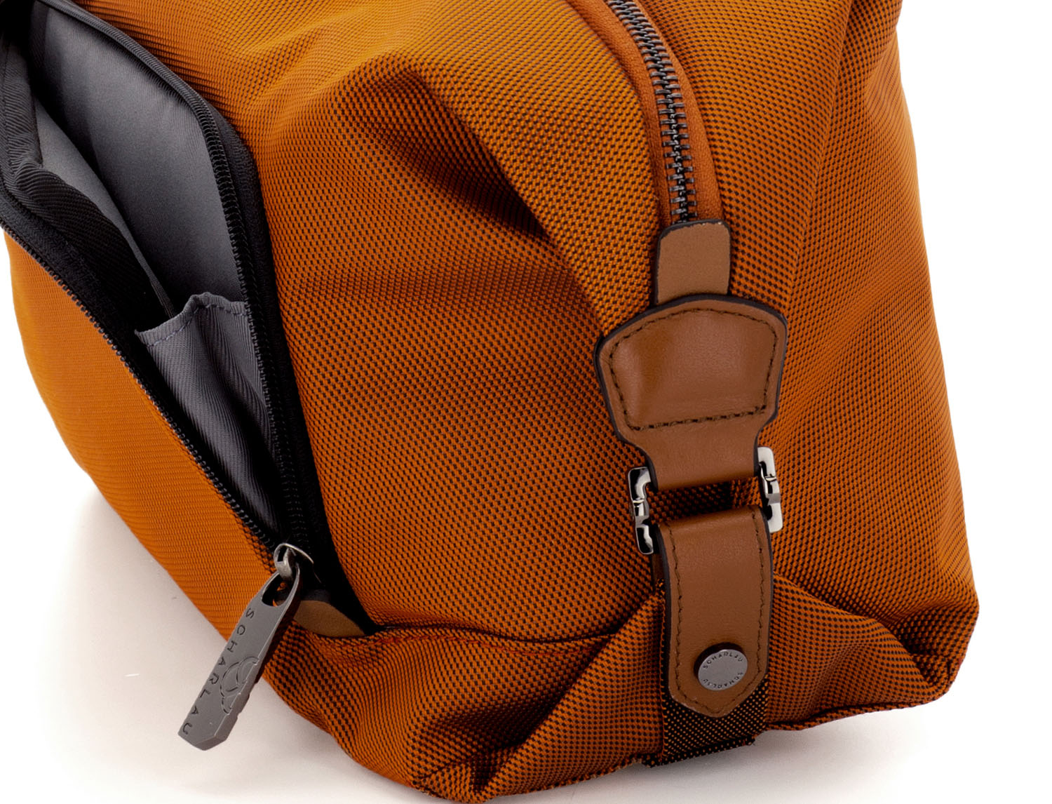 SCHARLAU First Class Airlander 10, Toilet bag Orange