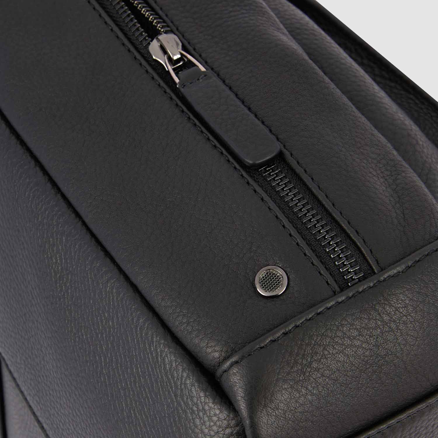 Piquadro Modus Special Laptoptasche 15,6" mit zwei Vortaschen Schwarz Piquadro Modus Special Laptoptasche 15,6" mit zwei Vortaschen Schwarz