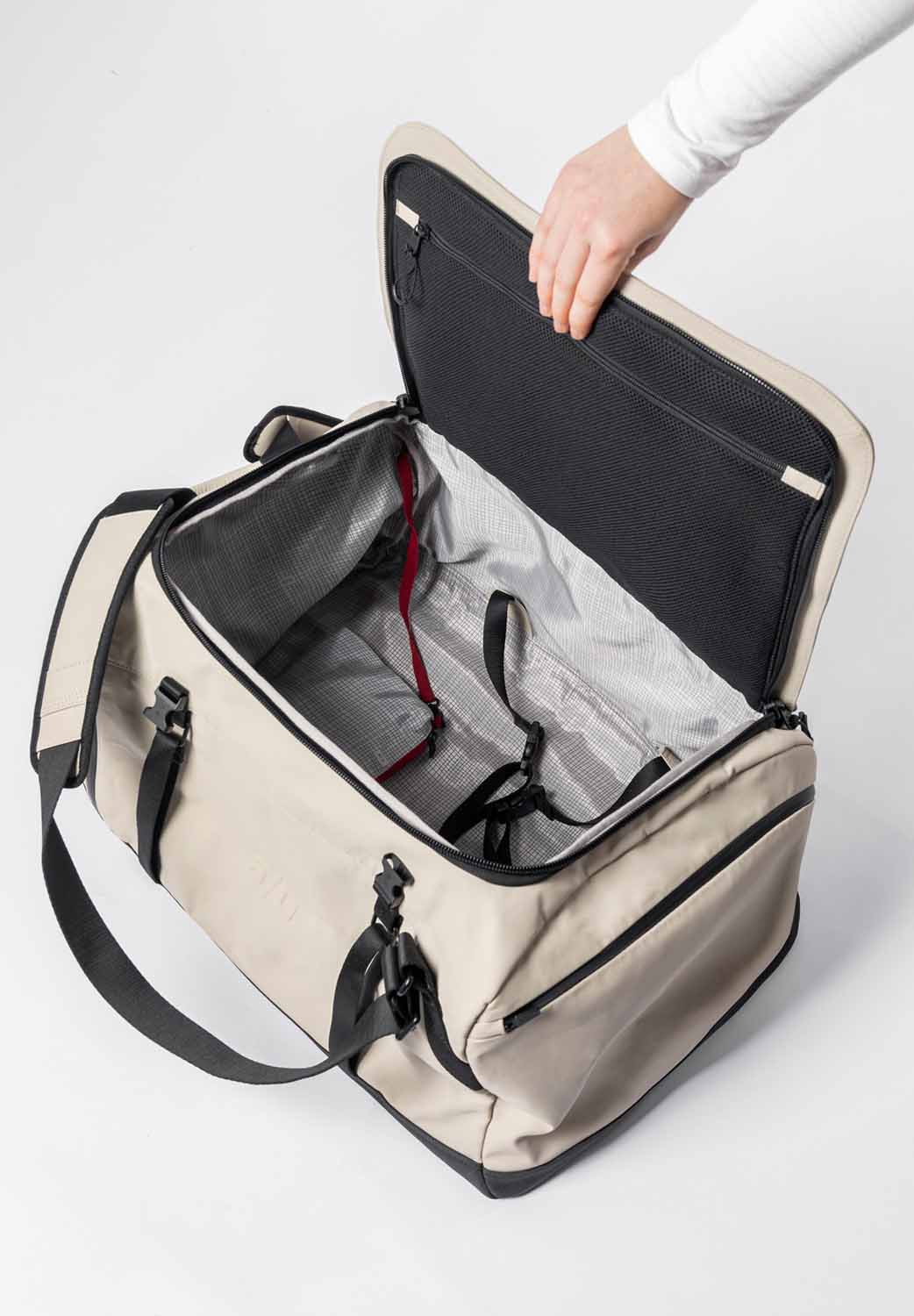 aunts & uncles Japan Nishi Kashiwa Reisetasche/Rucksack sand