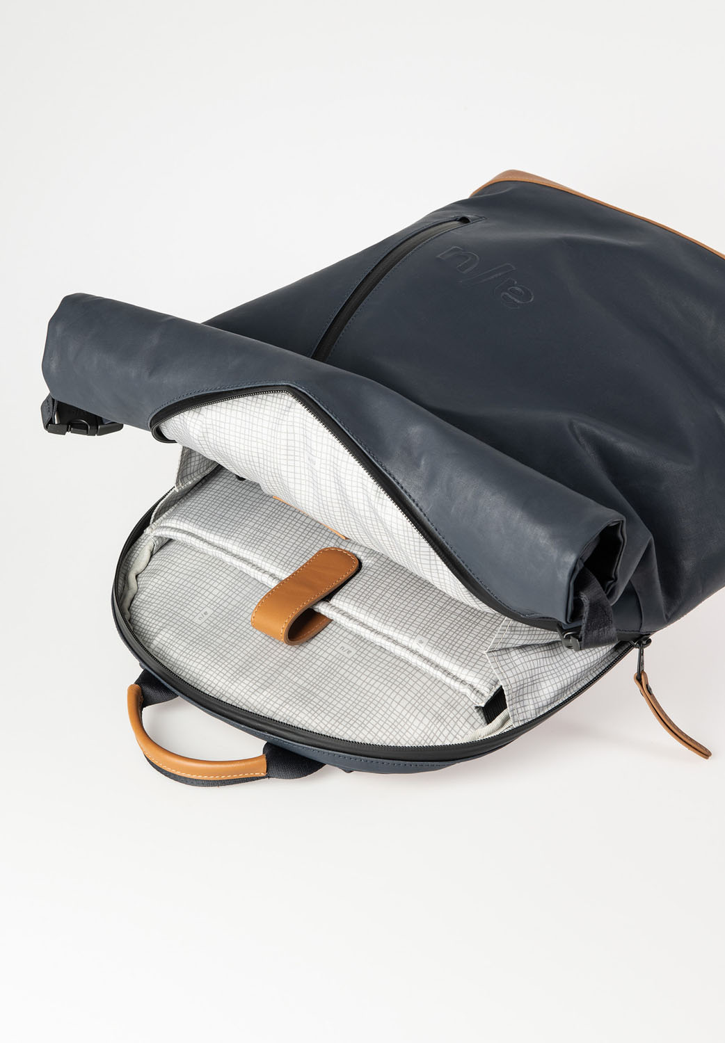 aunts & uncles Japan Matsuyama Rolltop Rucksack mit 16" Notebookfach night blue