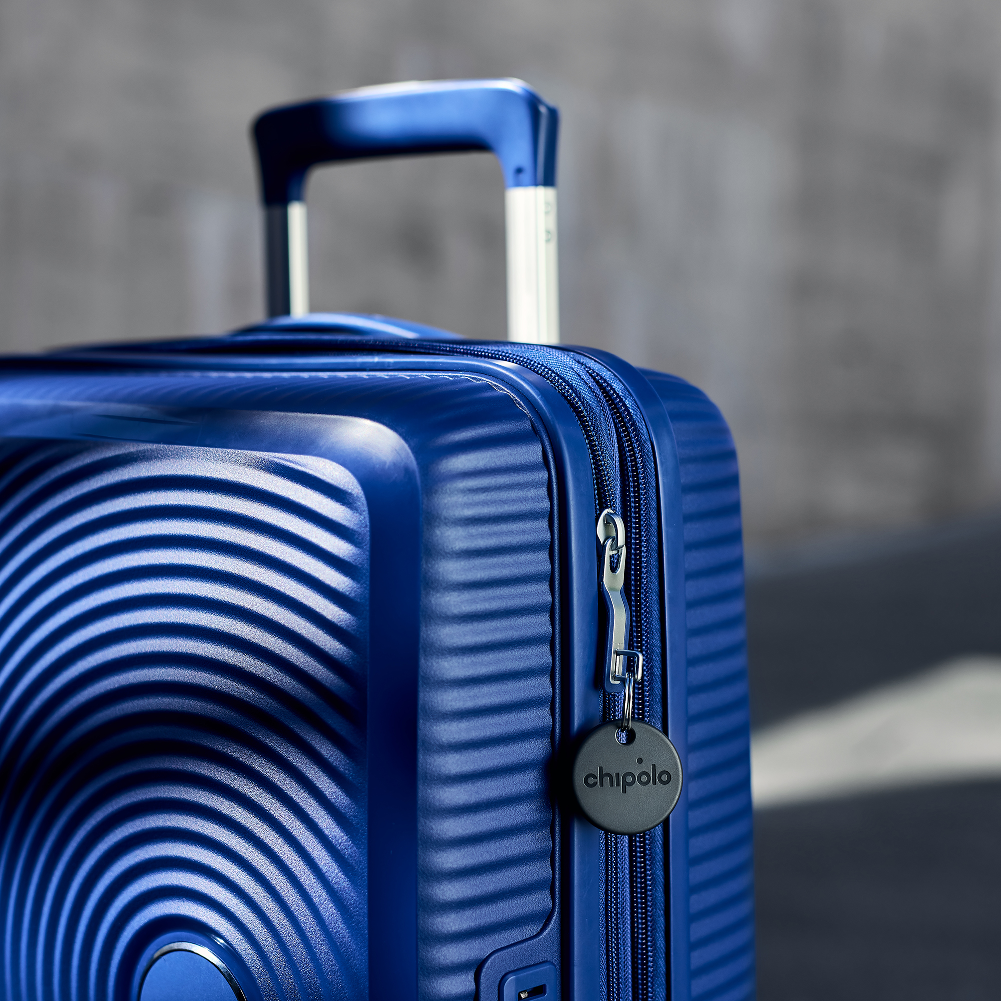 Chipolo ONE Spot - Gegenstandsfinder, der mit der Apple “Wo ist” App funktioniert Almost black Chipolo ONE Spot - Gegenstandsfinder, der mit der Apple “Wo ist” App funktioniert Almost black