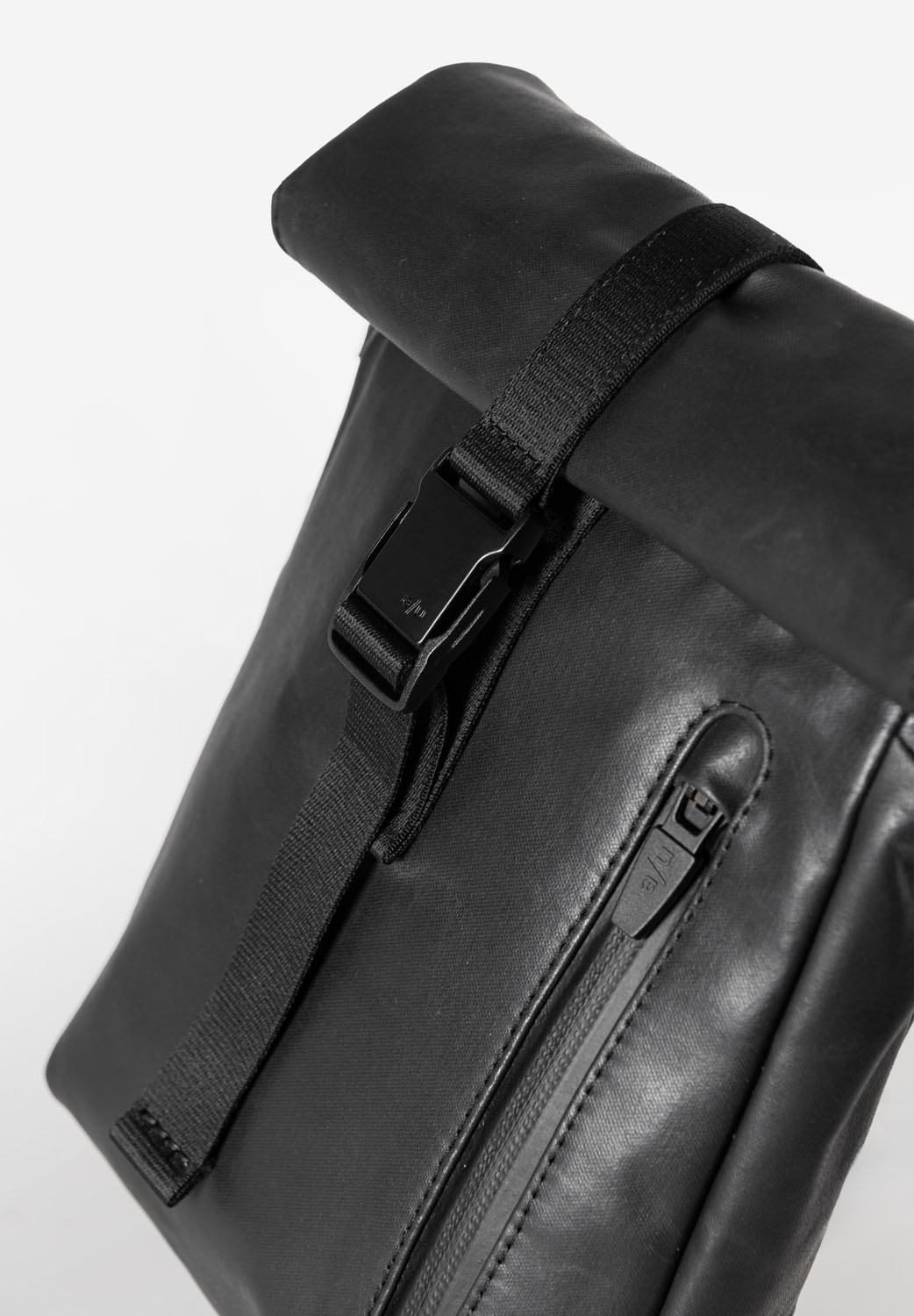 aunts & uncles Japan RE Yodo Umhängetasche Rolltop Black aunts & uncles Japan RE Yodo Umhängetasche Rolltop Black