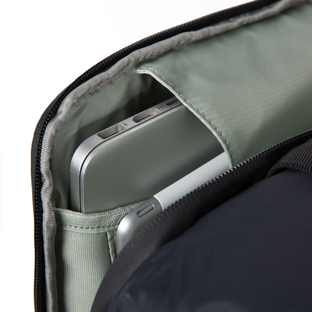 Piquadro PQ-Modular Laptoprucksack 15,6" aus rezykliertem antiviralen Stoff Schwarz Piquadro PQ-Modular Laptoprucksack 15,6" aus rezykliertem antiviralen Stoff Schwarz