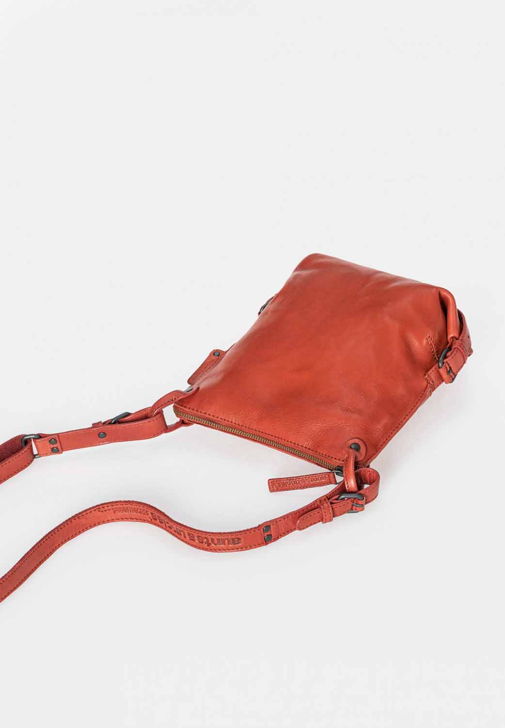 aunts & uncles Grandma's Luxury Club Mrs. Chocolate Cookie Umhängetasche rooibos tea aunts & uncles Grandma's Luxury Club Mrs. Chocolate Cookie Umhängetasche rooibos tea