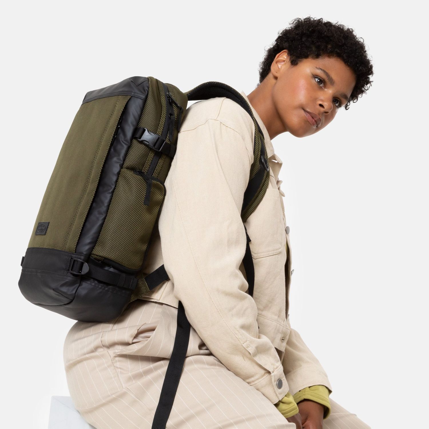 Eastpak Tecum Rucksack M mit 15" Laptopfach CNNCT Army Eastpak Tecum Rucksack M mit 15" Laptopfach CNNCT Army