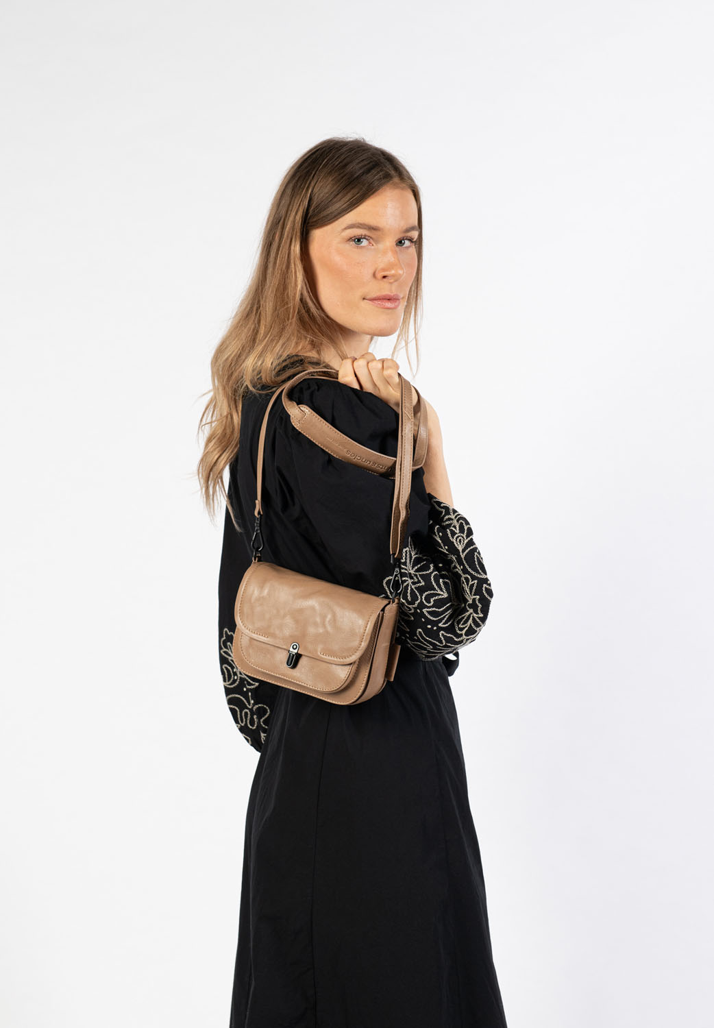 aunts & uncles Grandma's Luxury Club Mrs. Waffle Handtasche deep lichen