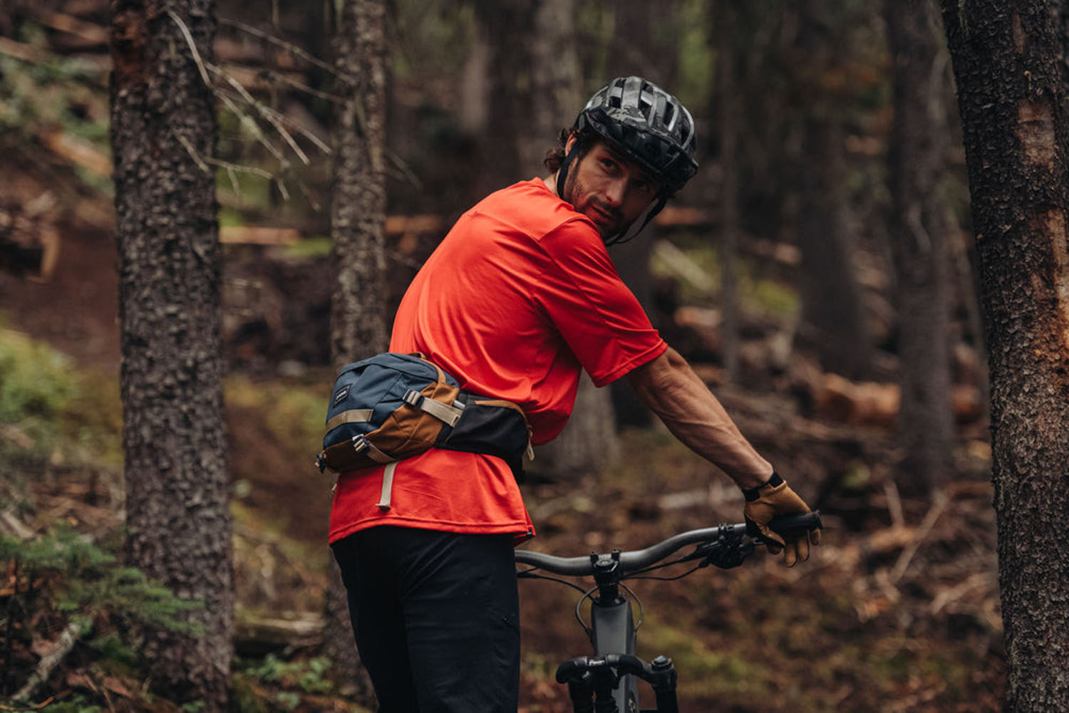 Dakine Hot Laps 5L Bike Waist Bag Fire Mountain Dakine Hot Laps 5L Bike Waist Bag Fire Mountain
