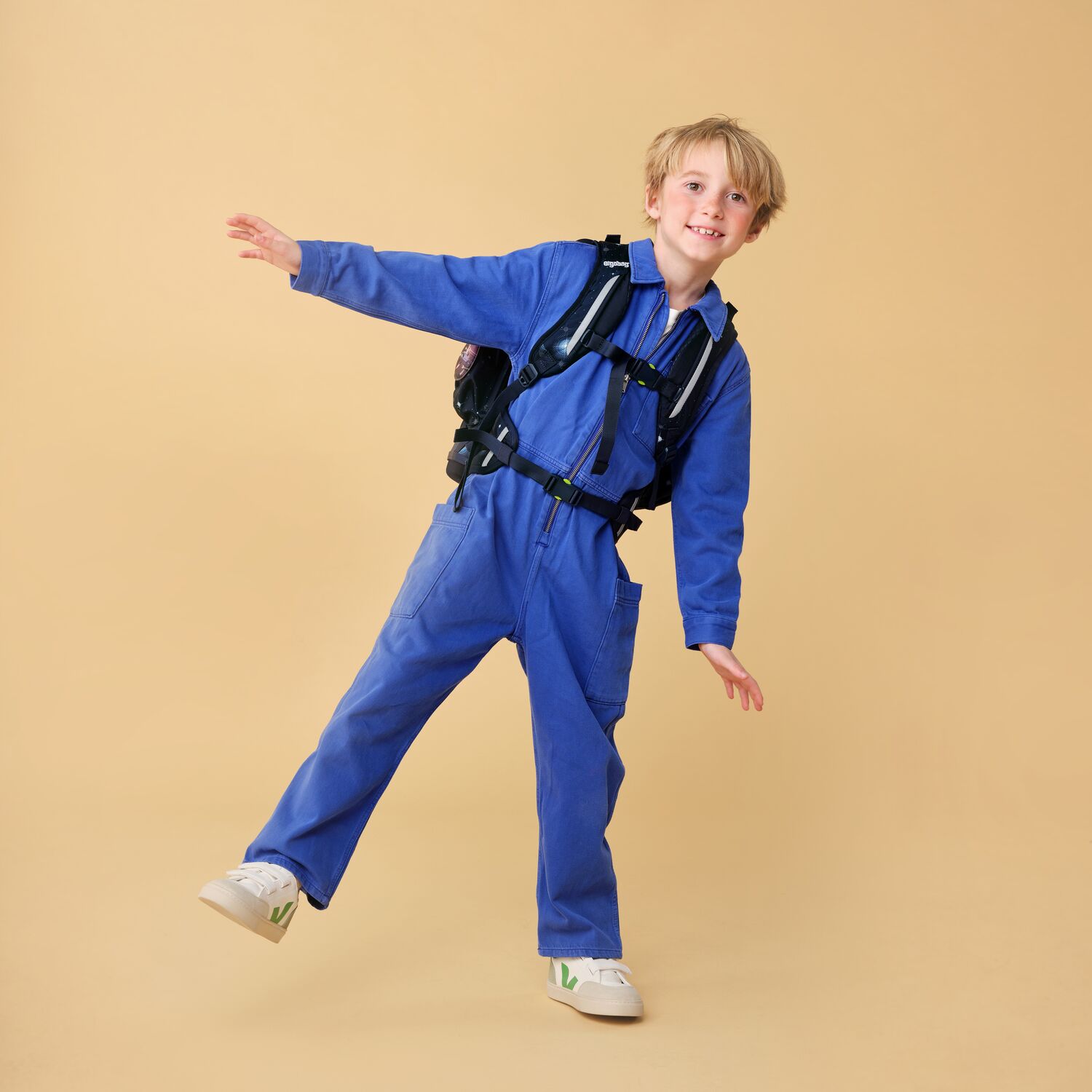 ergobag cubo light GALAXY GLOW 6-teiliges Schulrucksack-Set 2025 KoBärnikus ergobag cubo light GALAXY GLOW 6-teiliges Schulrucksack-Set 2025 KoBärnikus