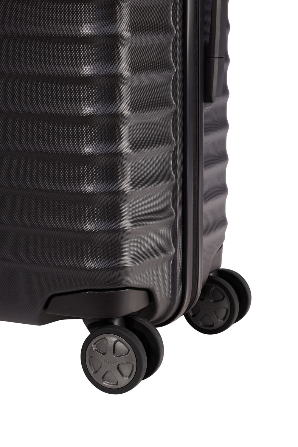 TITAN Litron 4-Rollen Trolley M 69 cm + Gratis Hotelgutschein Schwarz TITAN Litron 4-Rollen Trolley M 69 cm + Gratis Hotelgutschein Schwarz