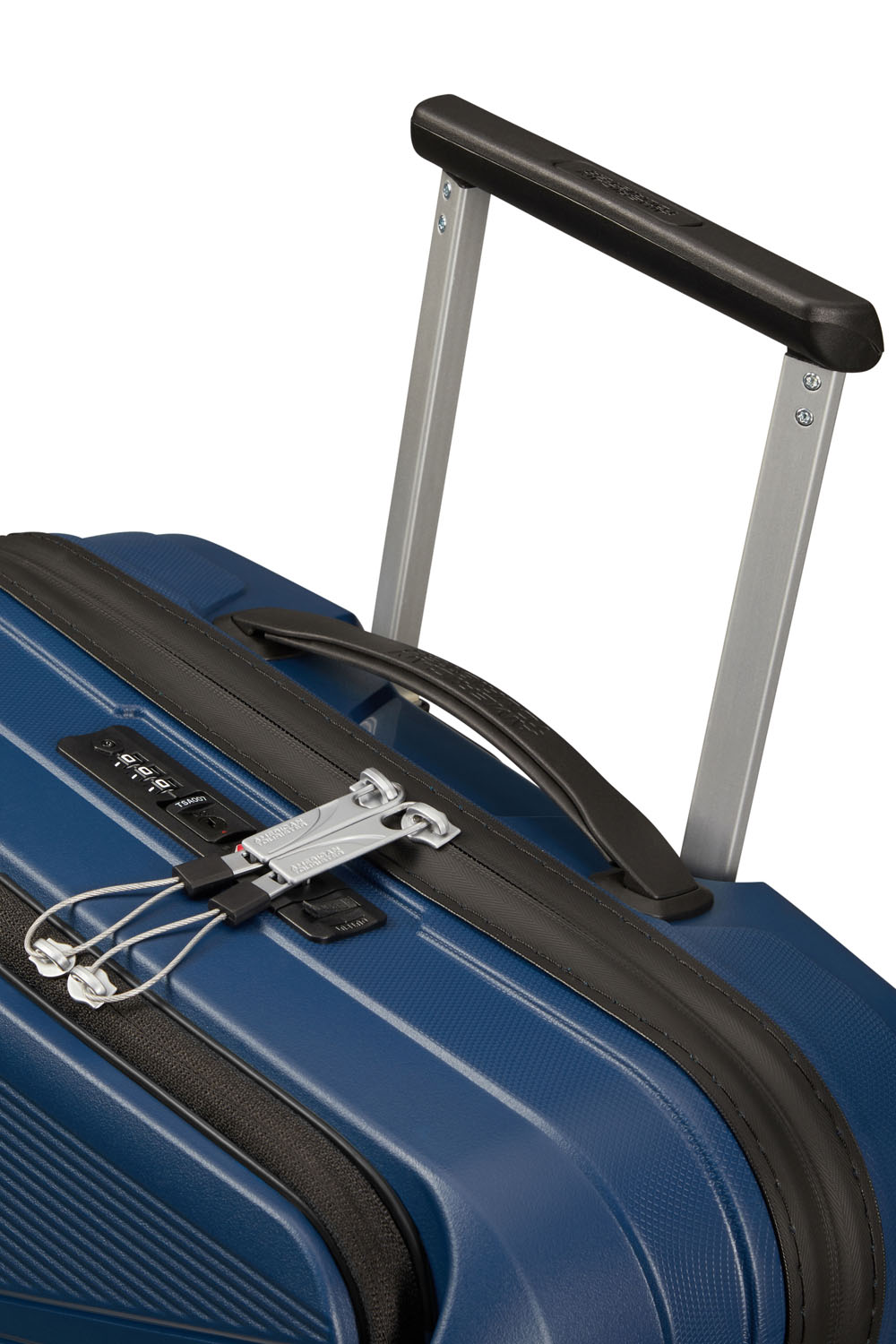 American Tourister Airconic Handgepäck Trolley 55cm mit Fronttasche + GRATIS HOTELGUTSCHEIN Midnight Navy American Tourister Airconic Handgepäck Trolley 55cm mit Fronttasche + GRATIS HOTELGUTSCHEIN Midnight Navy