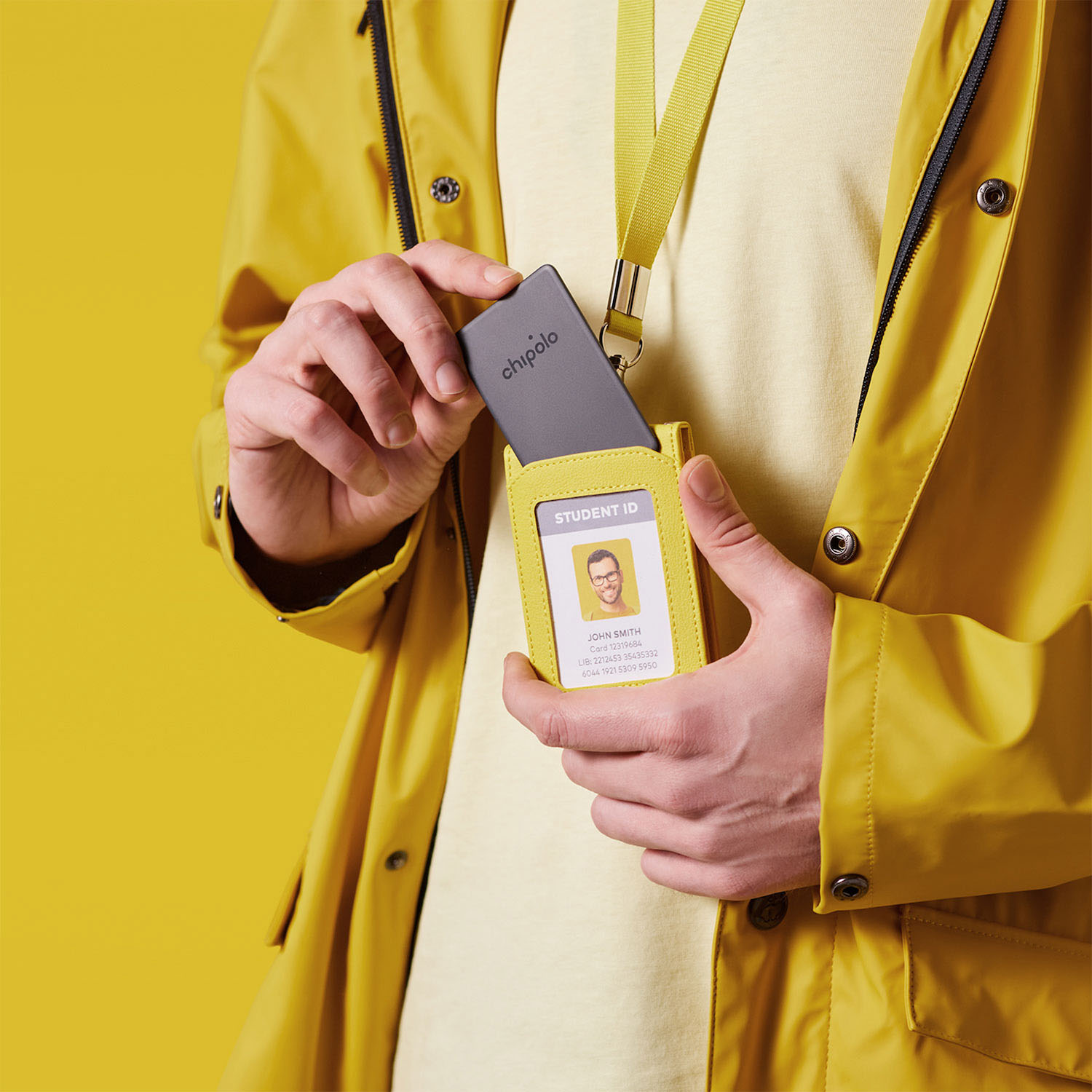 Chipolo CARD Spot -Der Portemonnaie-Finder, der mit der Apple “Wo ist” App funktioniert Almost black Chipolo CARD Spot -Der Portemonnaie-Finder, der mit der Apple “Wo ist” App funktioniert Almost black