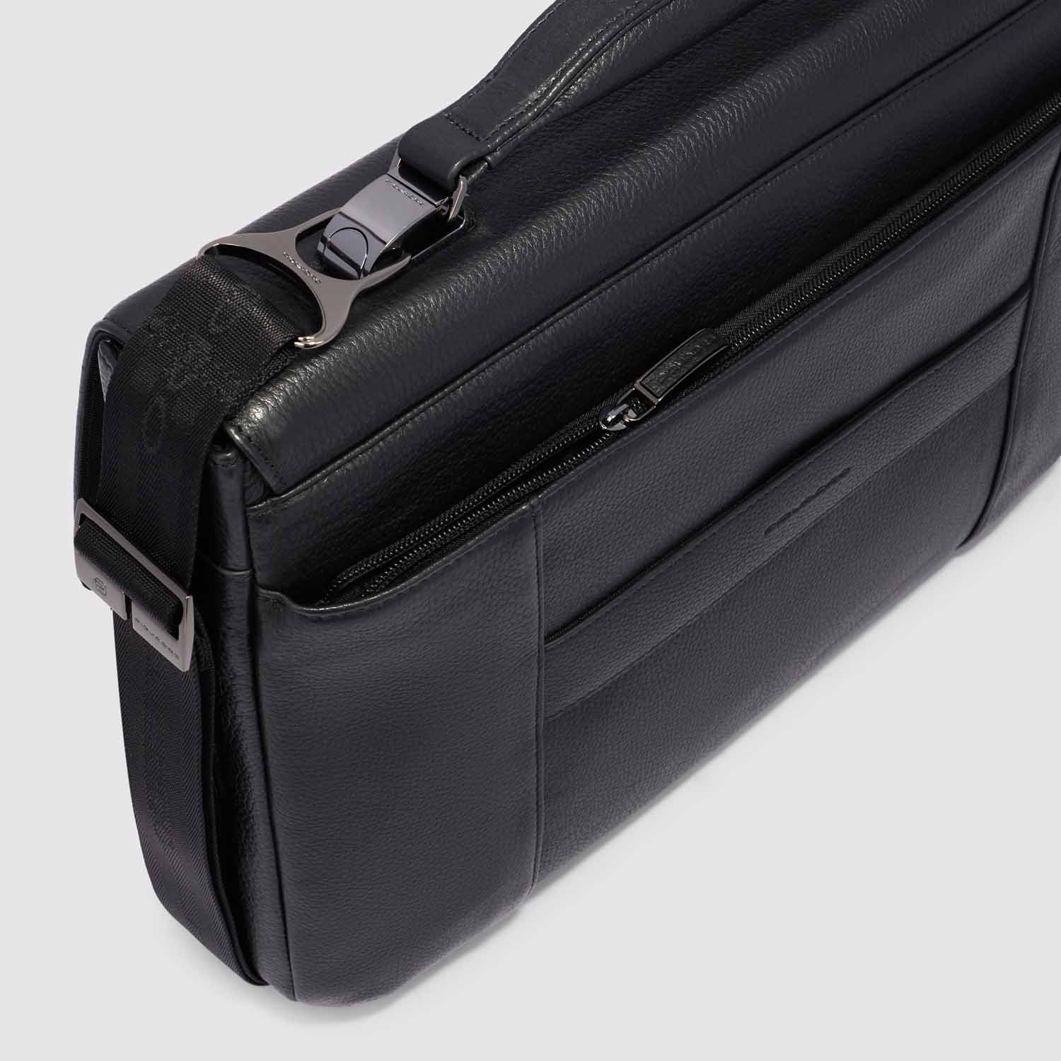 Piquadro Modus Special Ausdehnbare Laptoptasche 15,6" mit Überschlag Schwarz Piquadro Modus Special Ausdehnbare Laptoptasche 15,6" mit Überschlag Schwarz