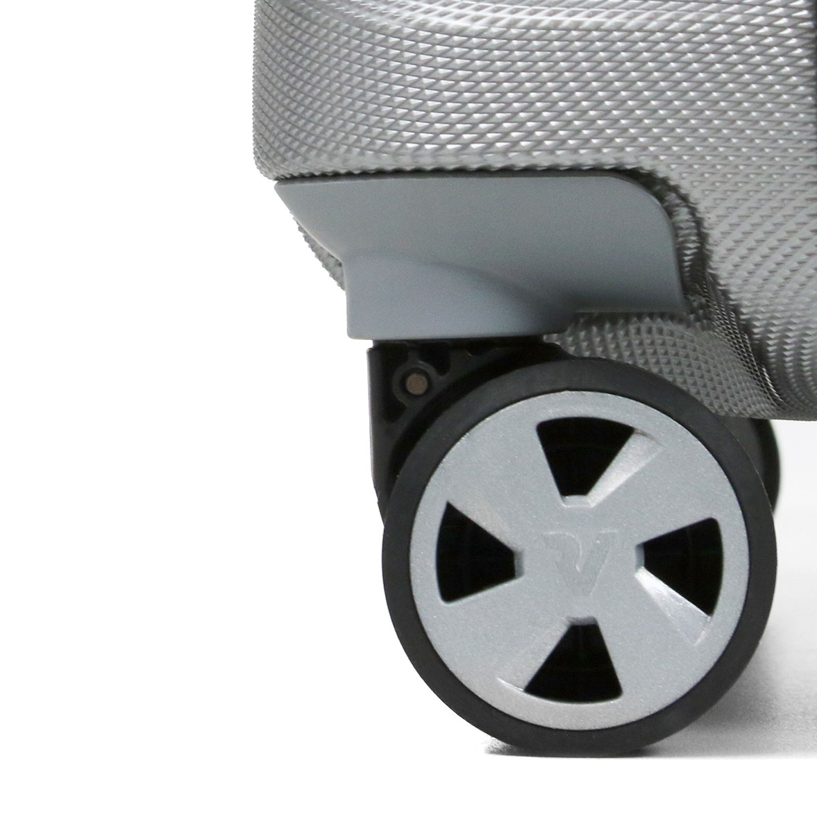 Roncato UNO ZSL PREMIUM 2.0 Trolley ML, 76cm Grey/Silver Roncato UNO ZSL PREMIUM 2.0 Trolley ML, 76cm Grey/Silver