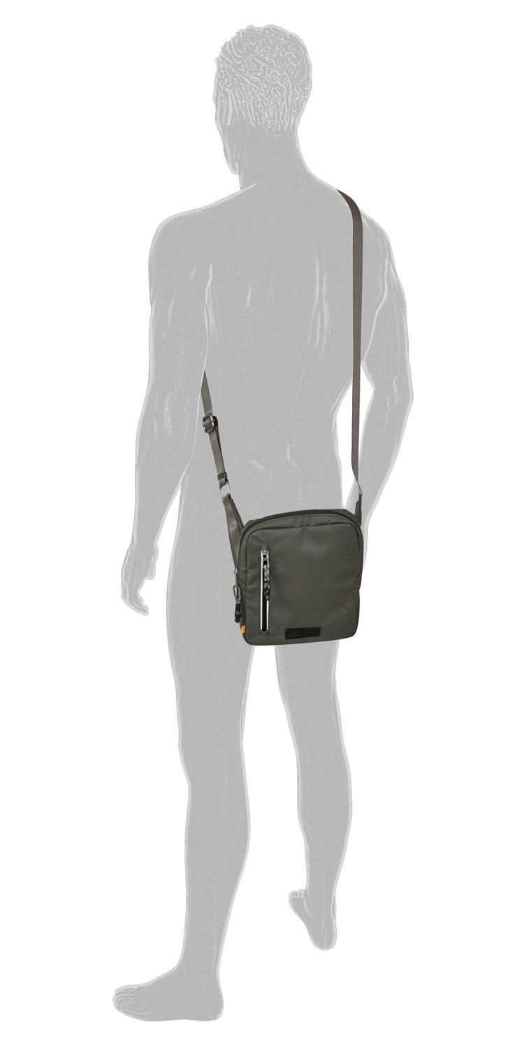 Camel Active Explore Cross Bag S aus recyceltem Nylon Khaki Camel Active Explore Cross Bag S aus recyceltem Nylon Khaki