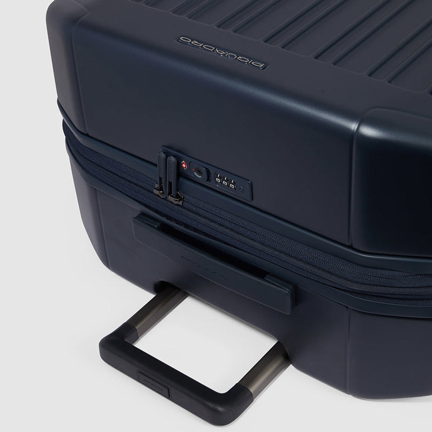 Piquadro PQ Light Großer Trolley Koffer mit 4-Rollen, erweiterbar4 Rollen Rot Piquadro PQ Light Großer Trolley Koffer mit 4-Rollen, erweiterbar4 Rollen Rot