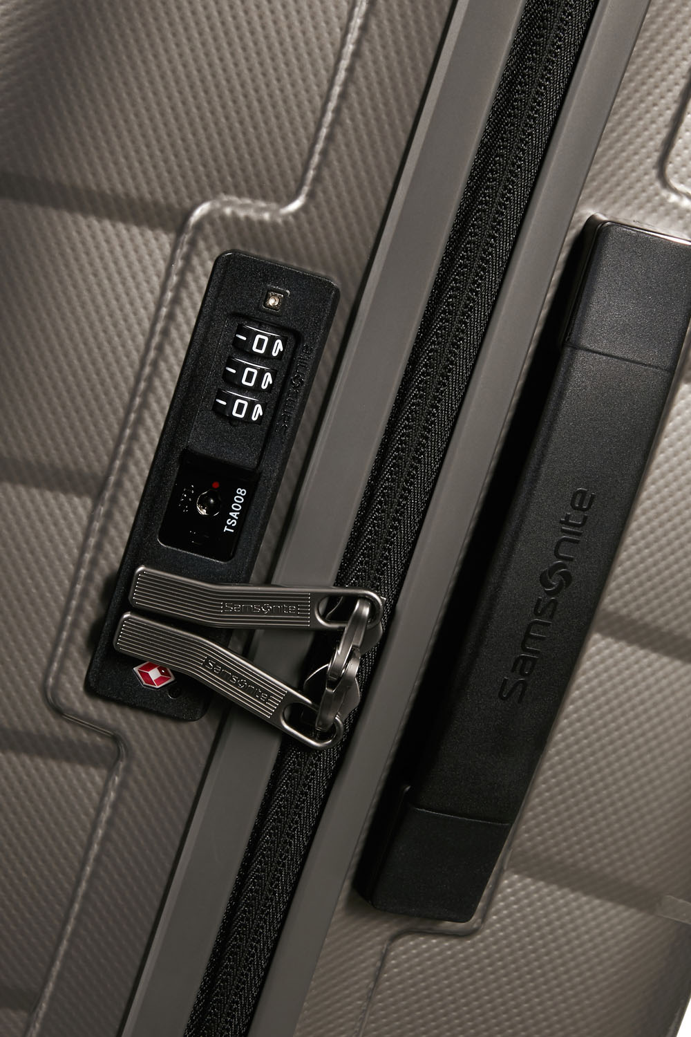 Samsonite Attrix Trolley mit 4 Rollen 75cm Dune