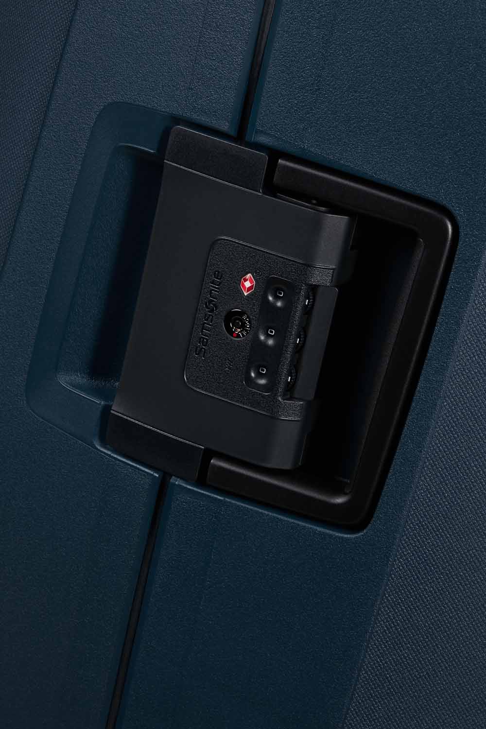 Samsonite Essens Trolley mit 4 Rollen 55cm + GRATIS HOTELGUTSCHEIN Midnight Blue Samsonite Essens Trolley mit 4 Rollen 55cm + GRATIS HOTELGUTSCHEIN Midnight Blue