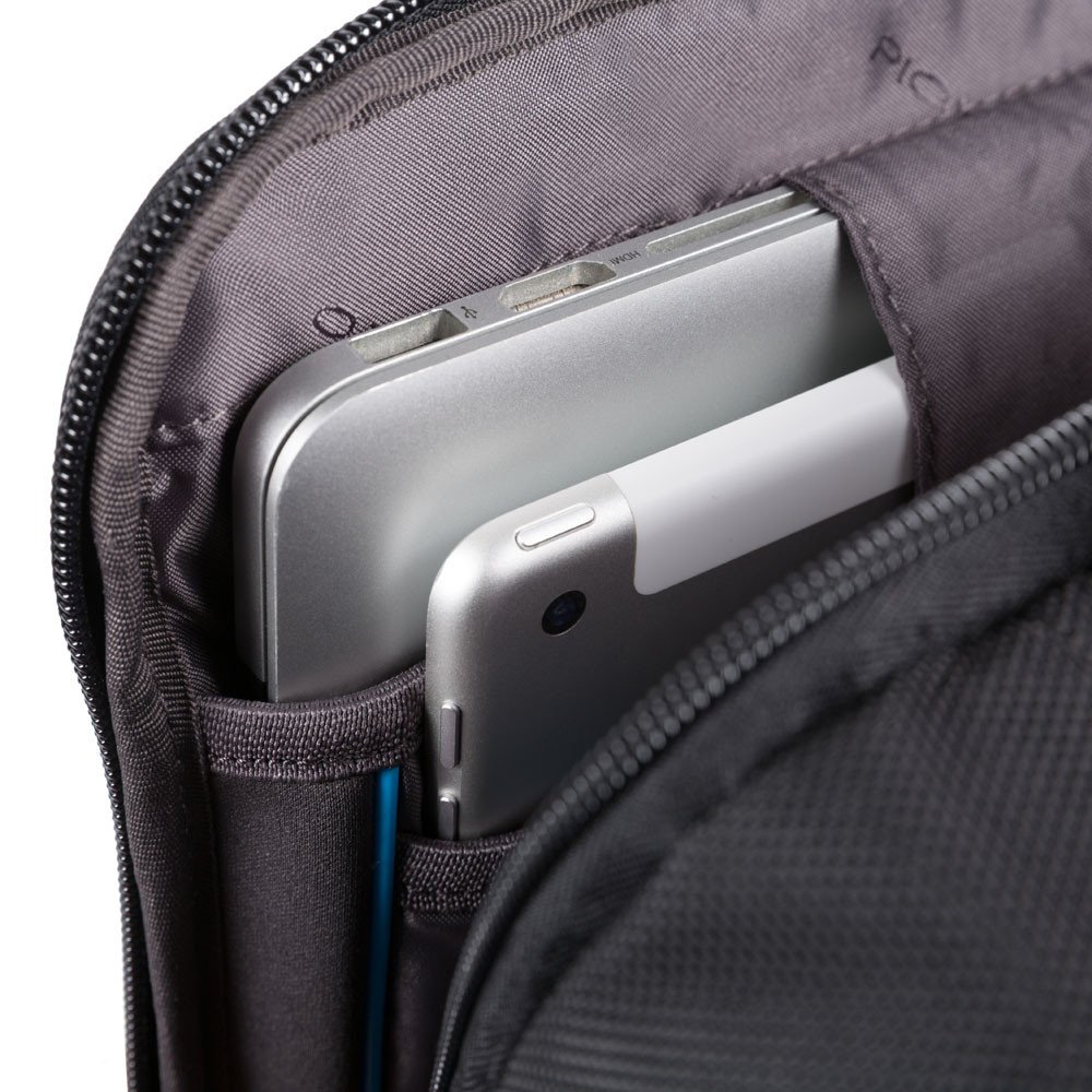Piquadro Brief 2 Laptoprucksack 15,6" aus rezykliertem Stoff mit iPad Schwarz Piquadro Brief 2 Laptoprucksack 15,6" aus rezykliertem Stoff mit iPad Schwarz